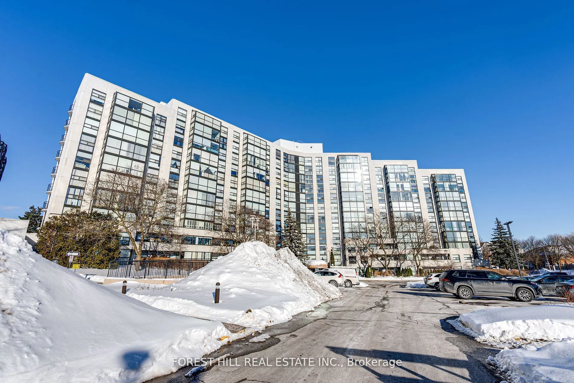 30 Harding Boulevard W #Ph01
