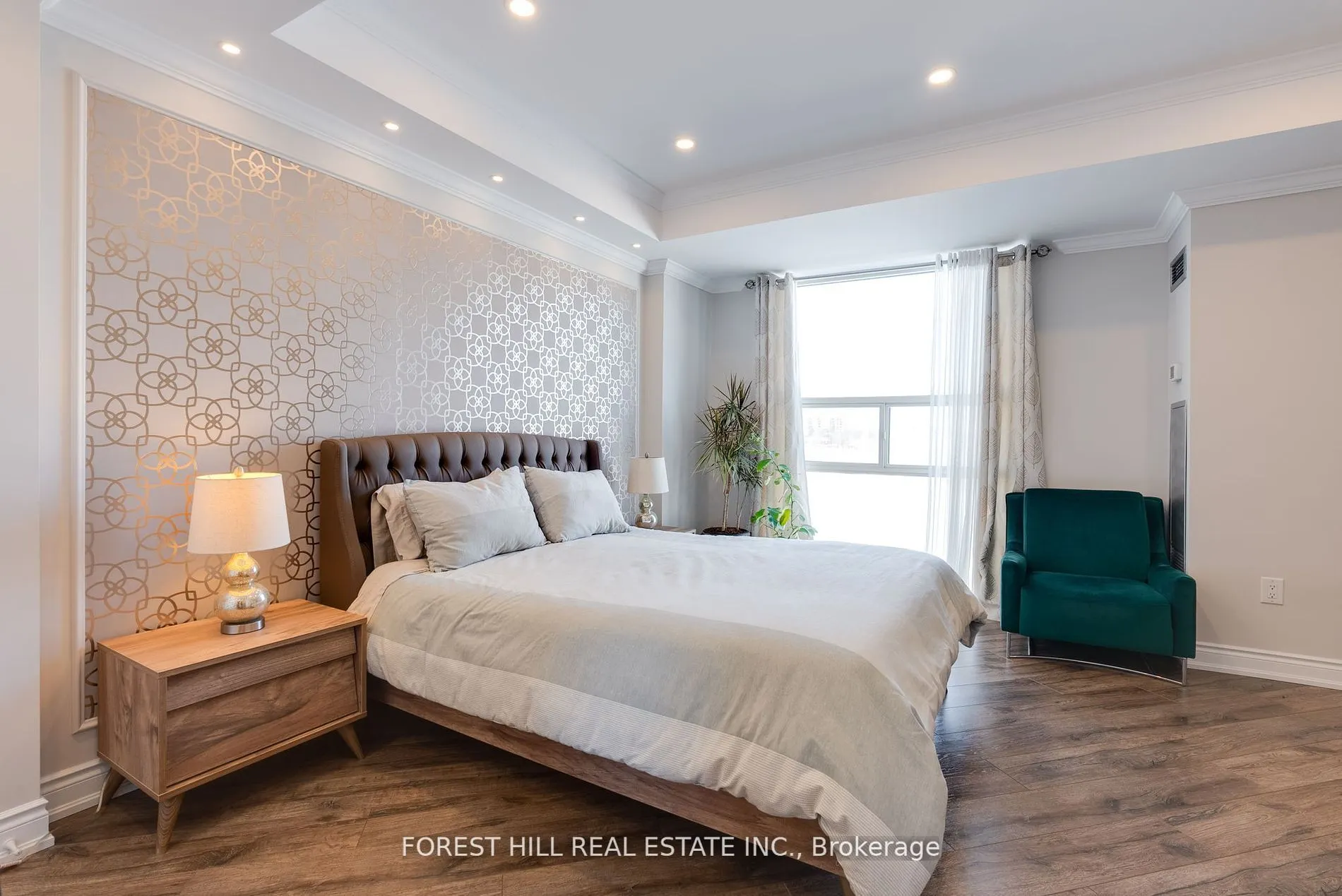 30 Harding Boulevard W #Ph01