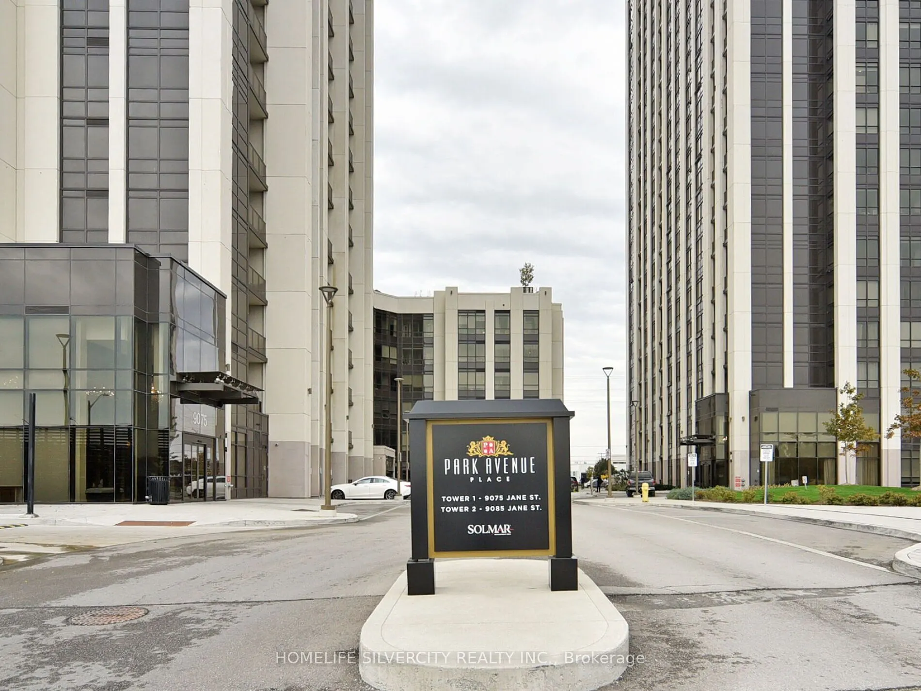 9075 Jane Street, #111