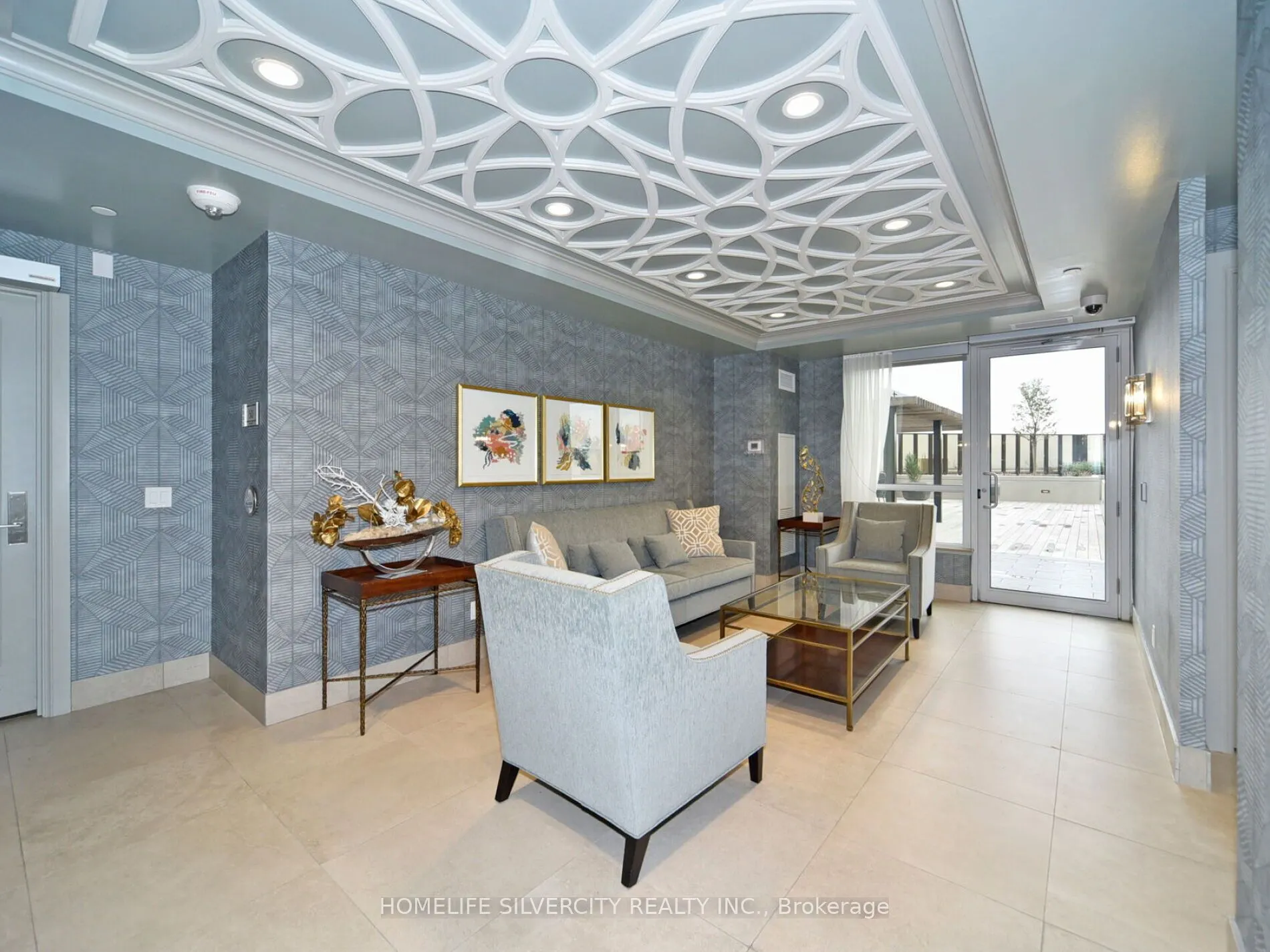 9075 Jane Street, #111
