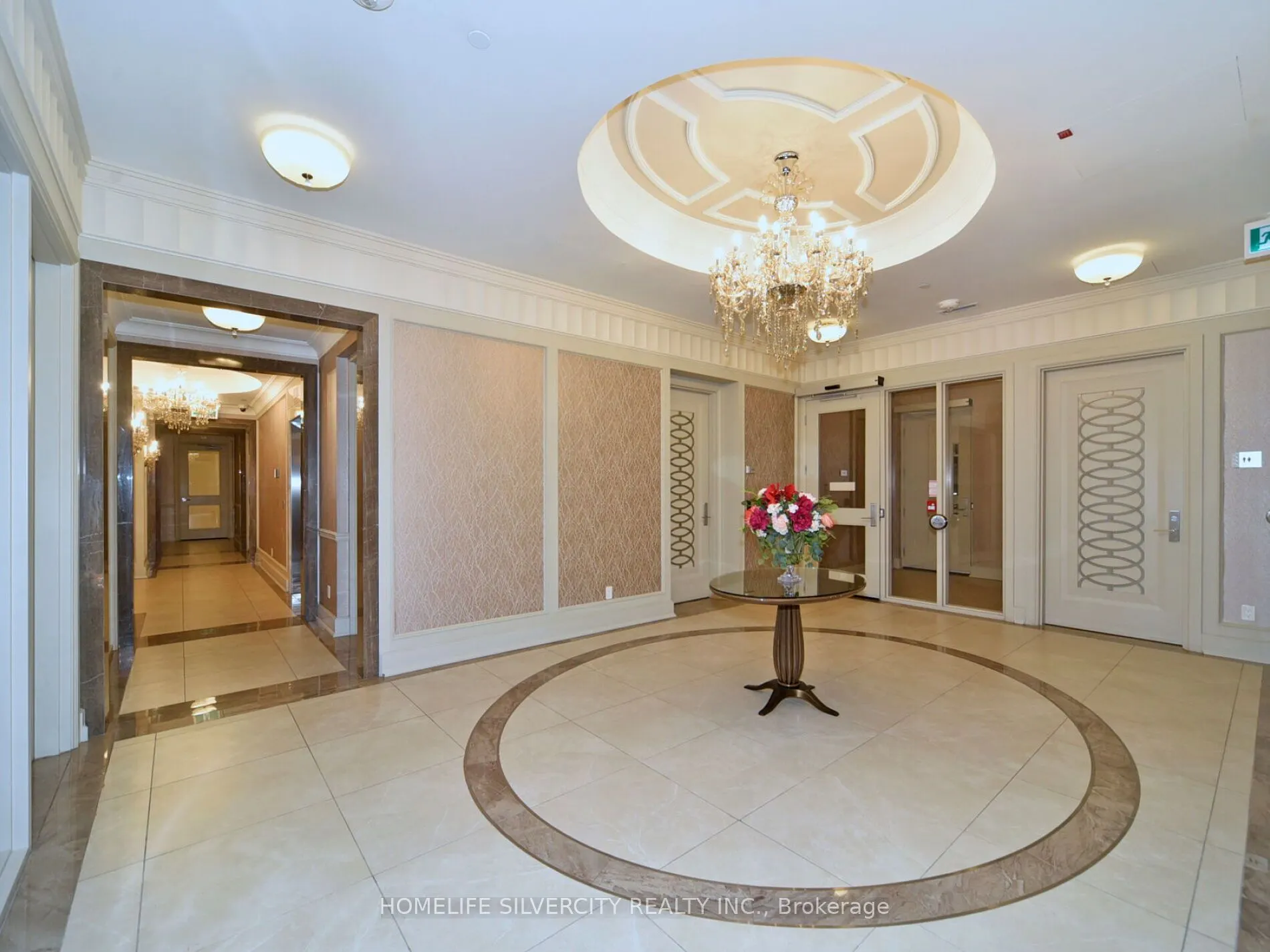 9075 Jane Street, #111
