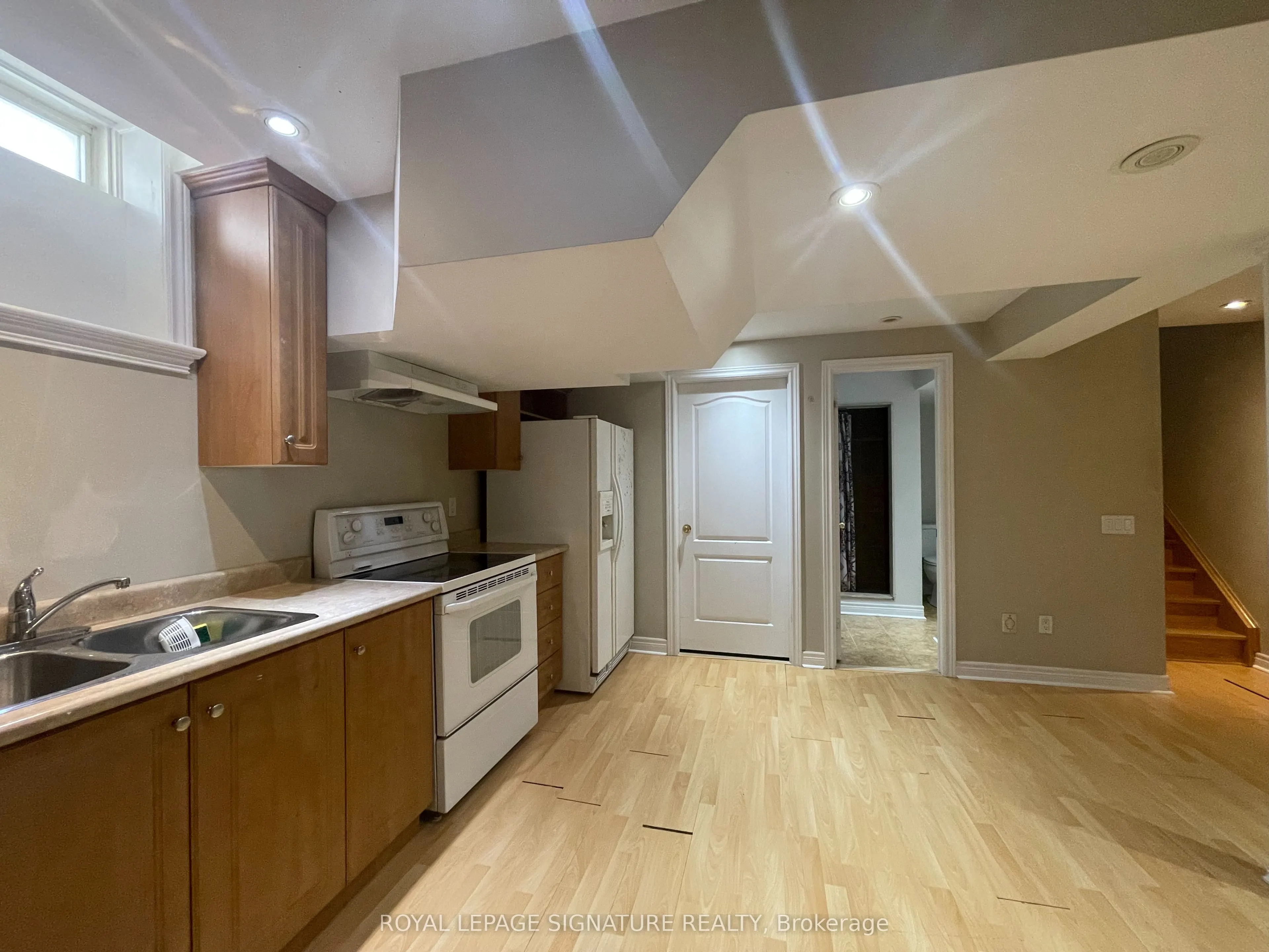 56 National Pine Drive, #Lower