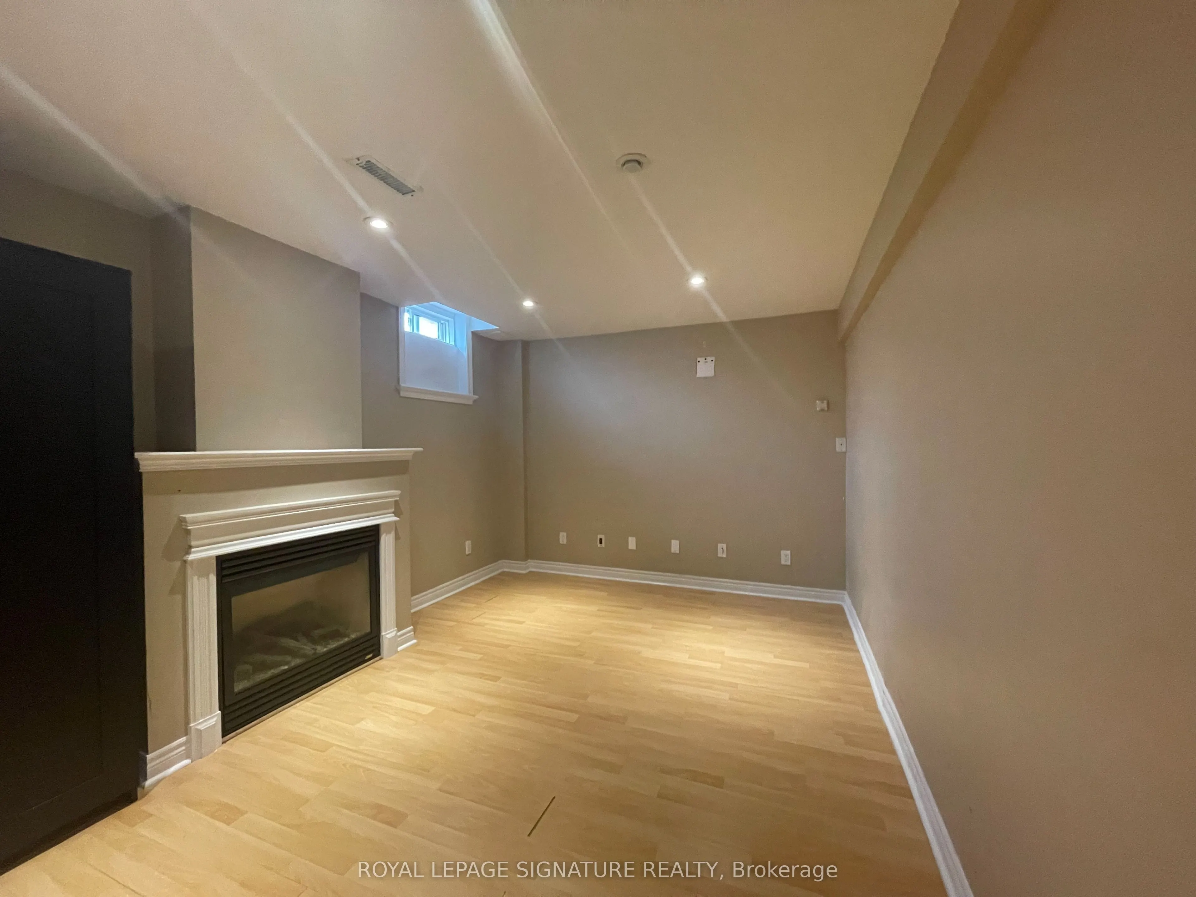 56 National Pine Drive, #Lower