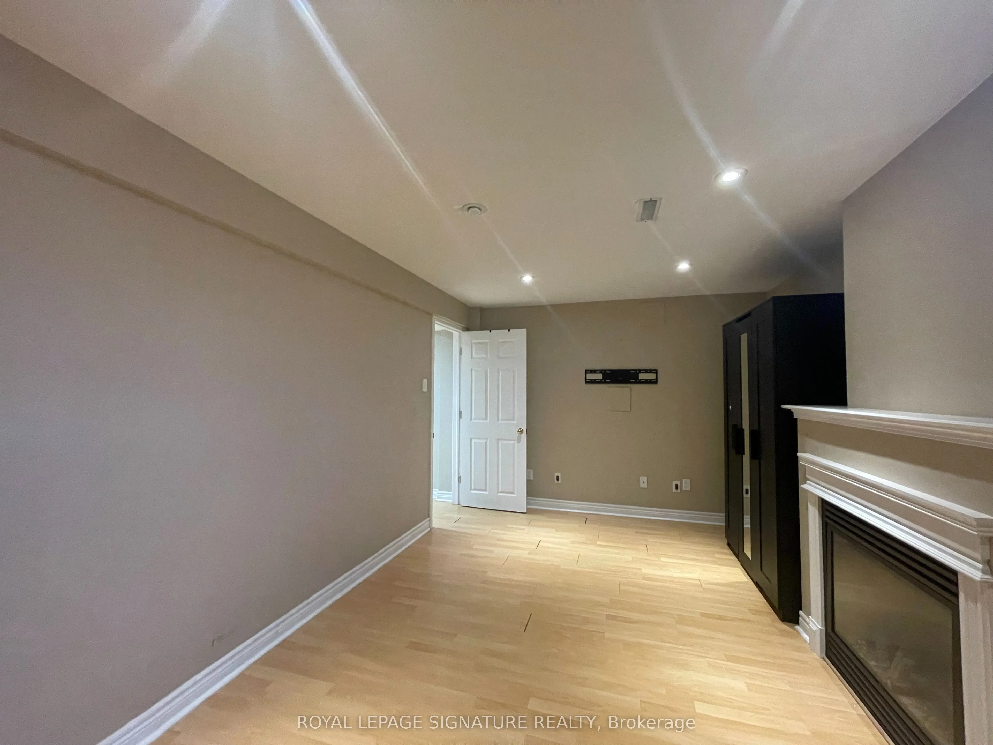 56 National Pine Drive, #Lower
