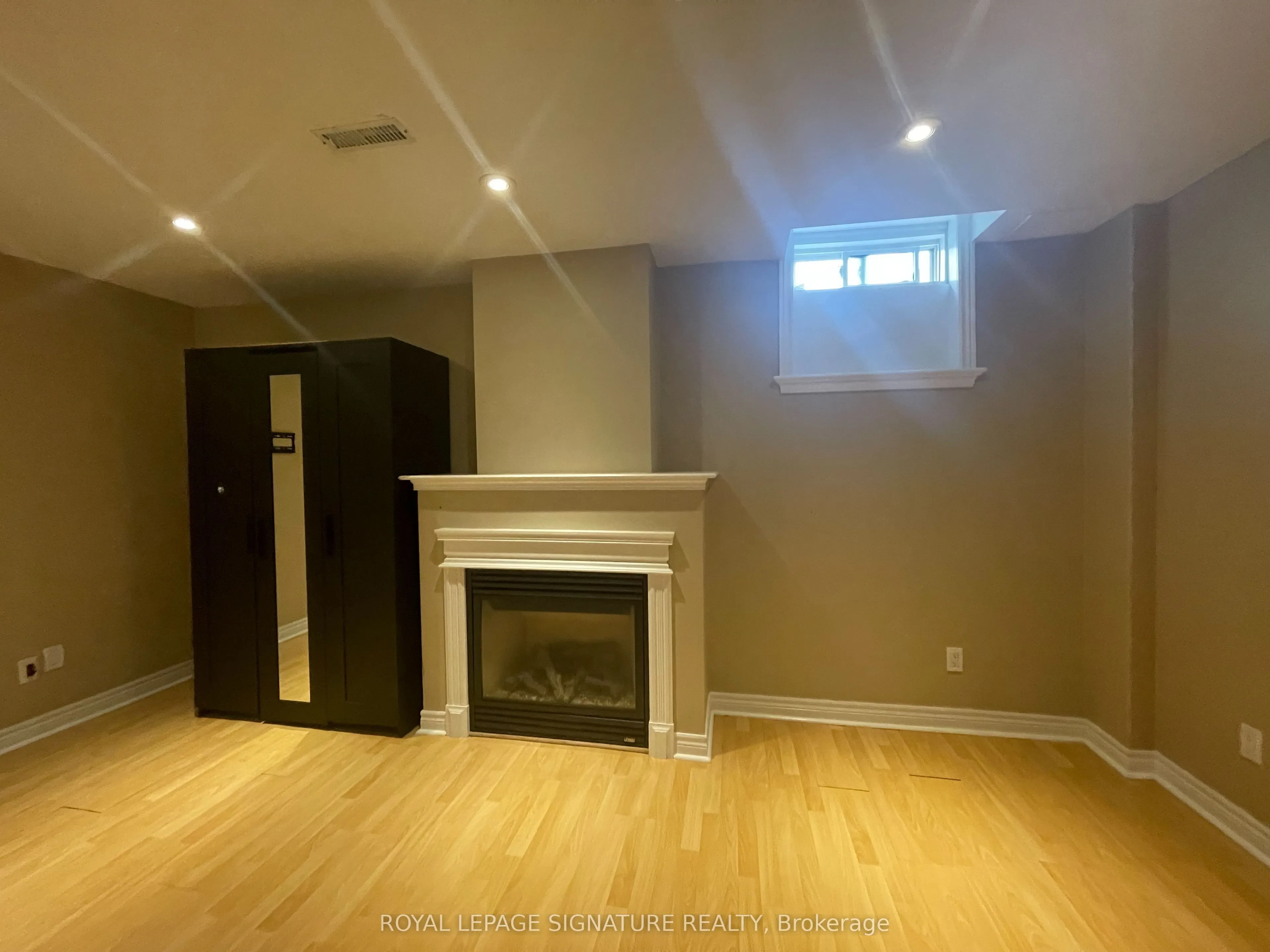 56 National Pine Drive, #Lower