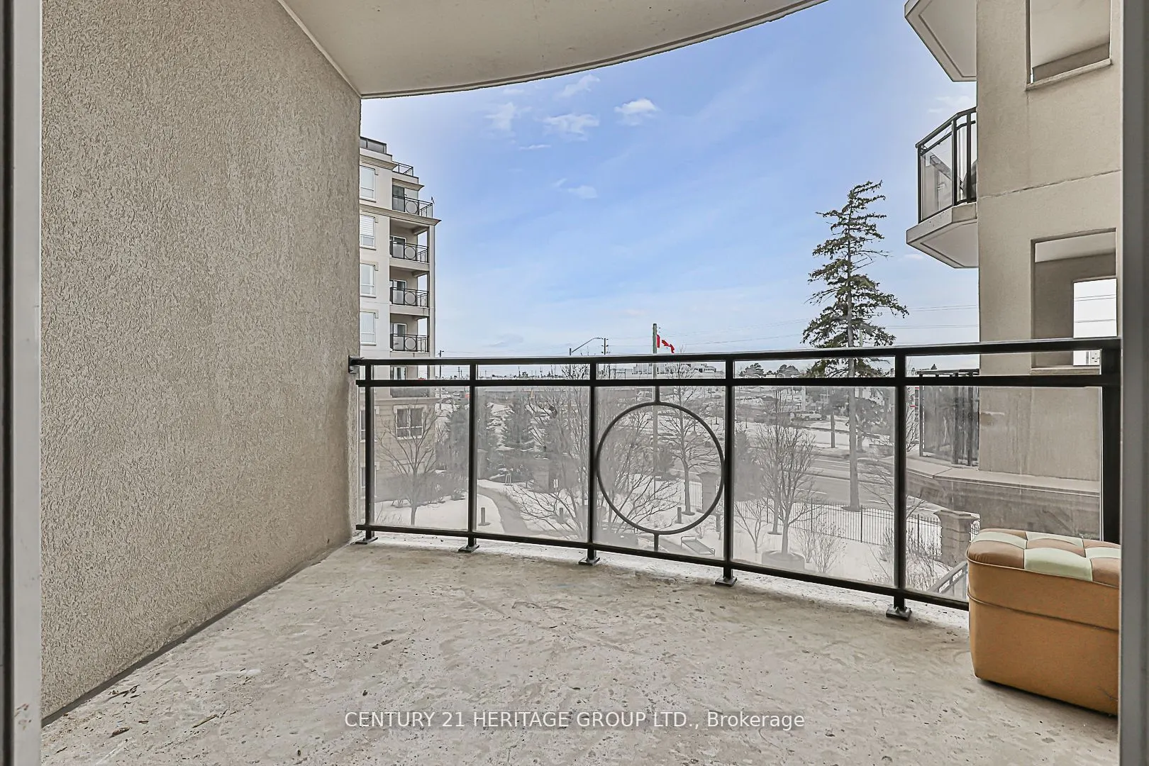 8 Maison Parc Court, #305