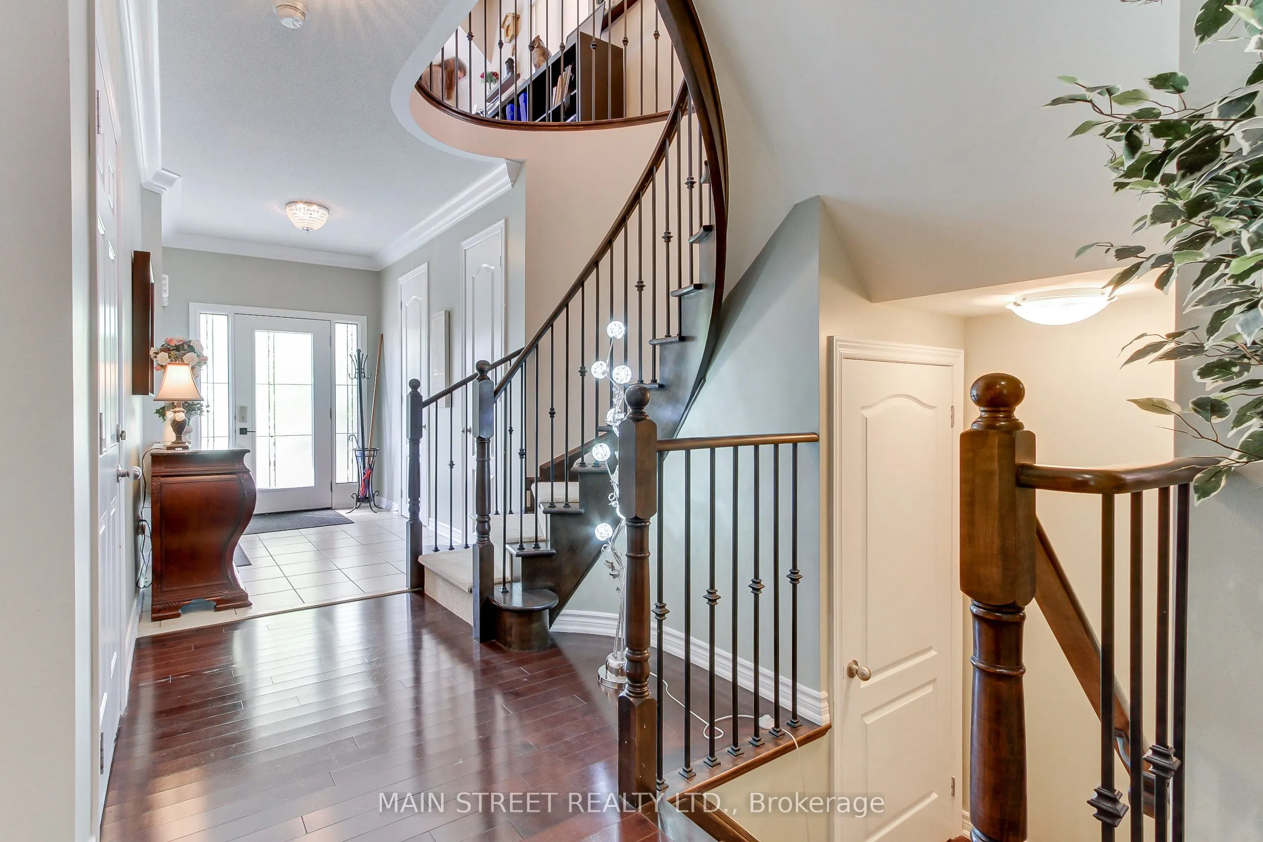 6 Amstel Avenue