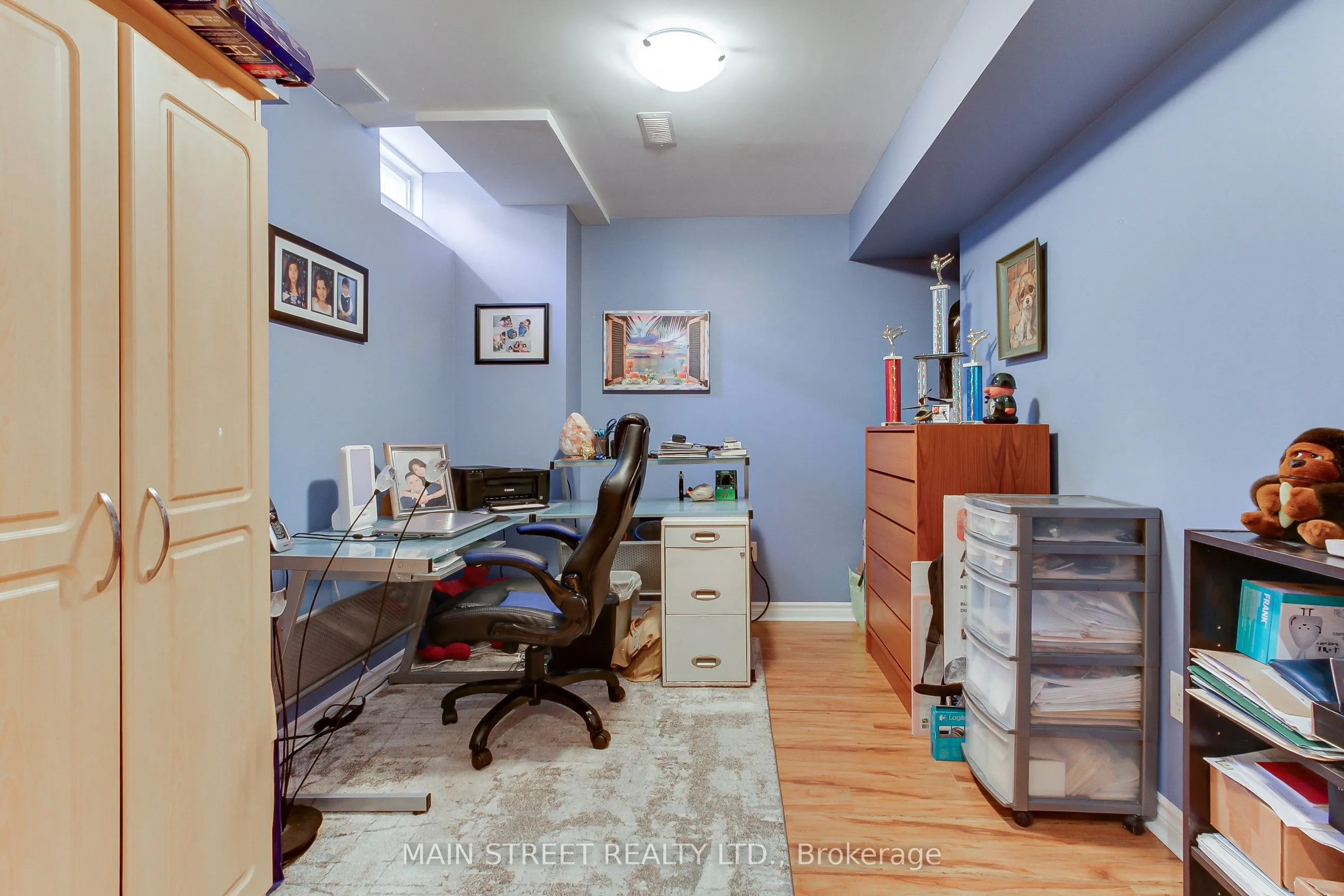 6 Amstel Avenue