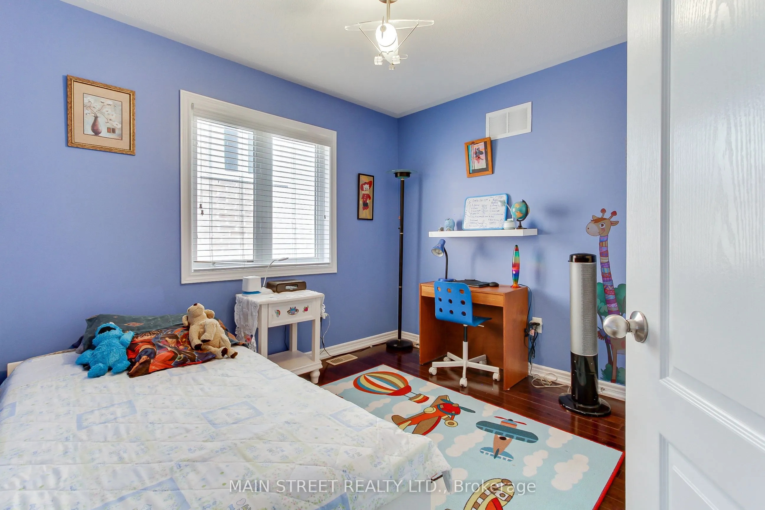 6 Amstel Avenue