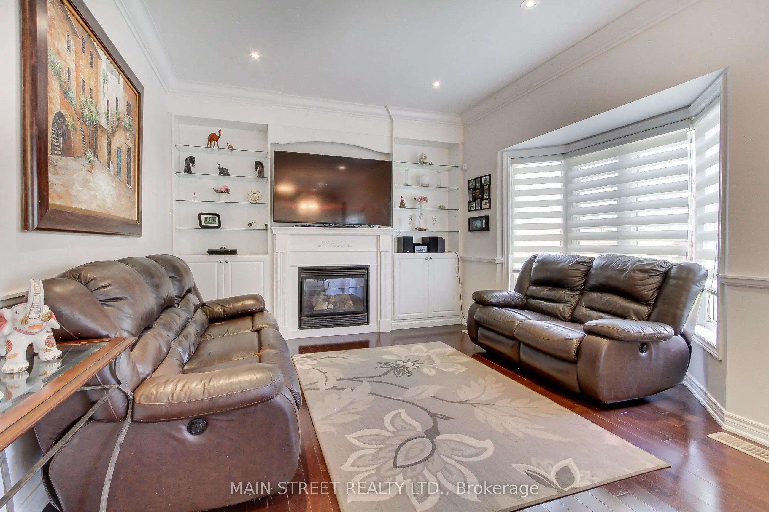 6 Amstel Avenue