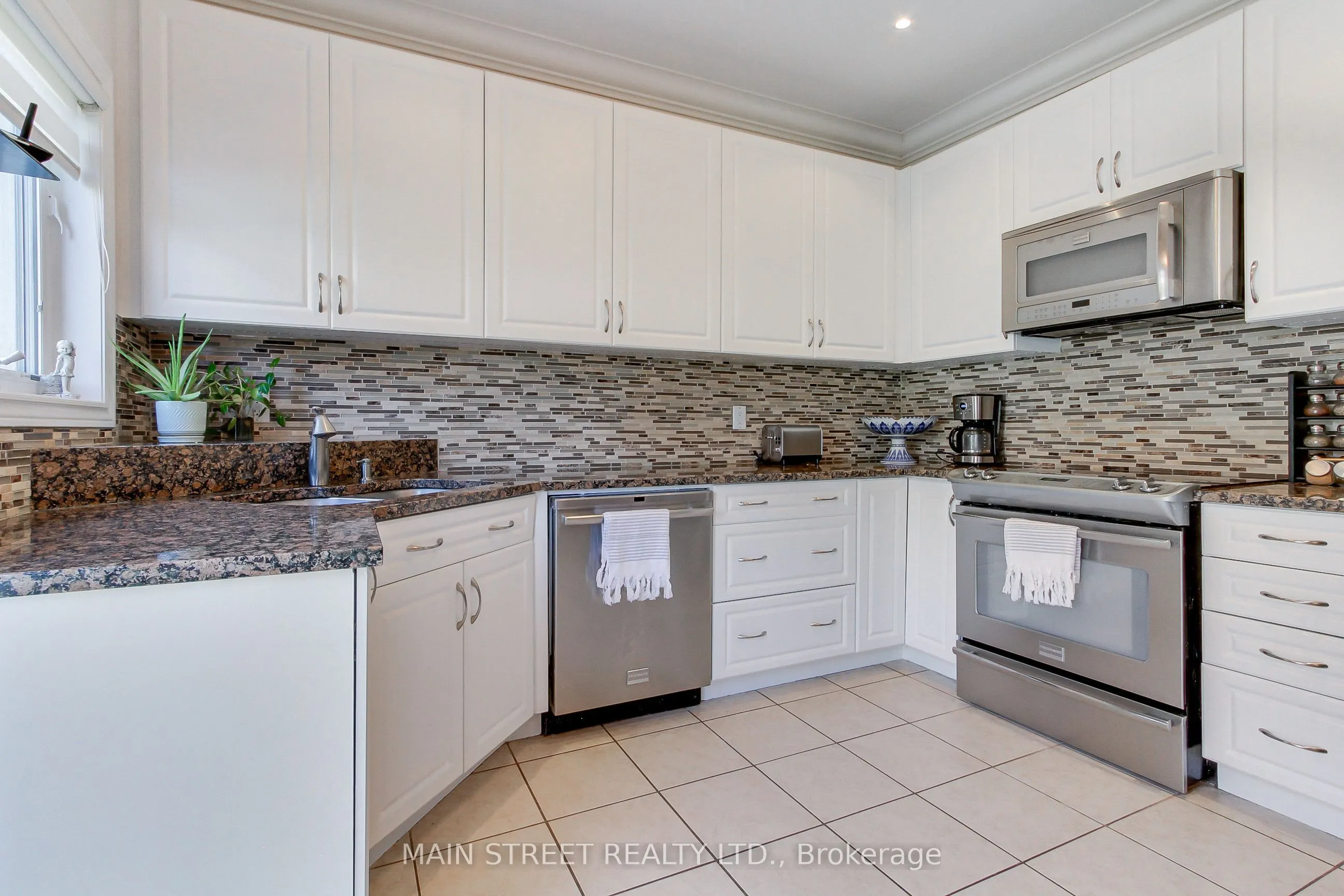 6 Amstel Avenue