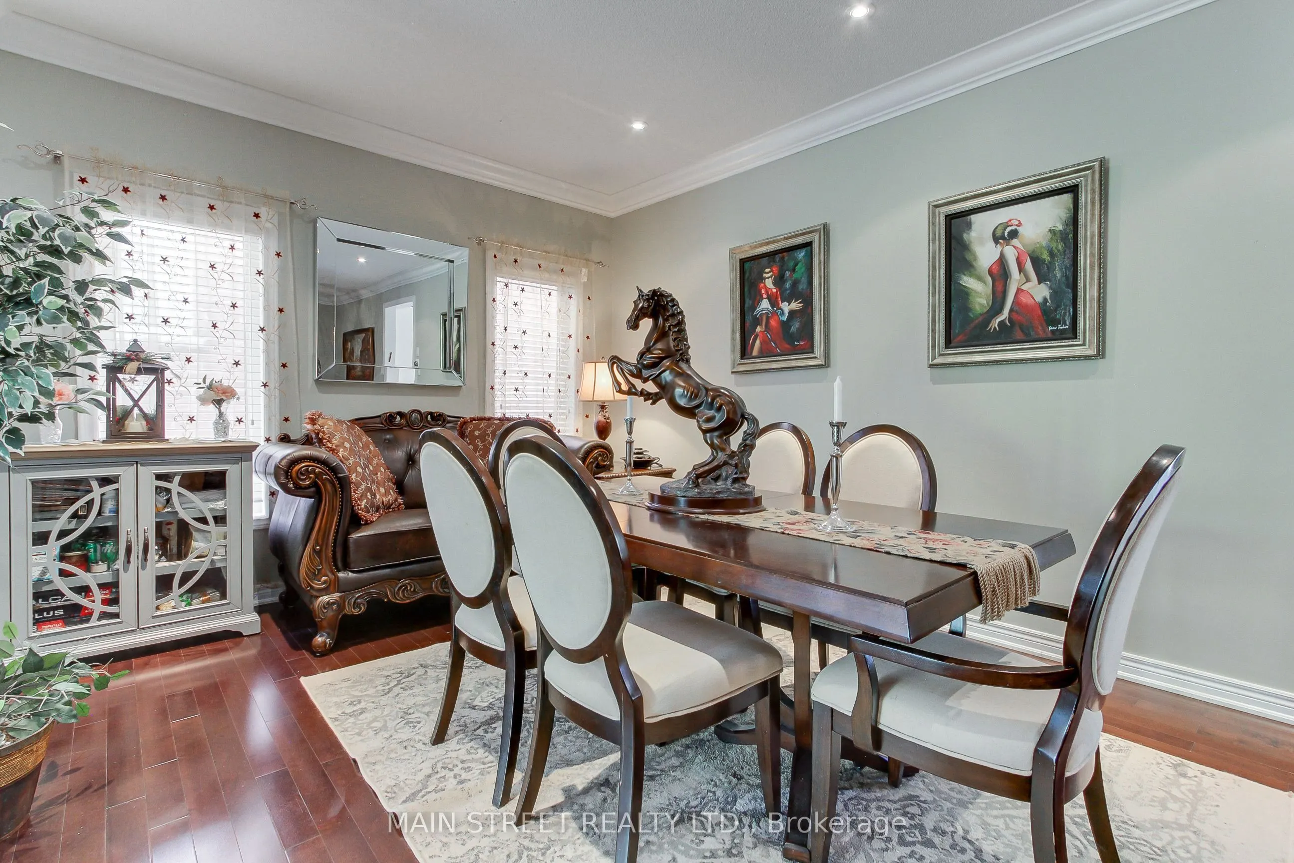 6 Amstel Avenue