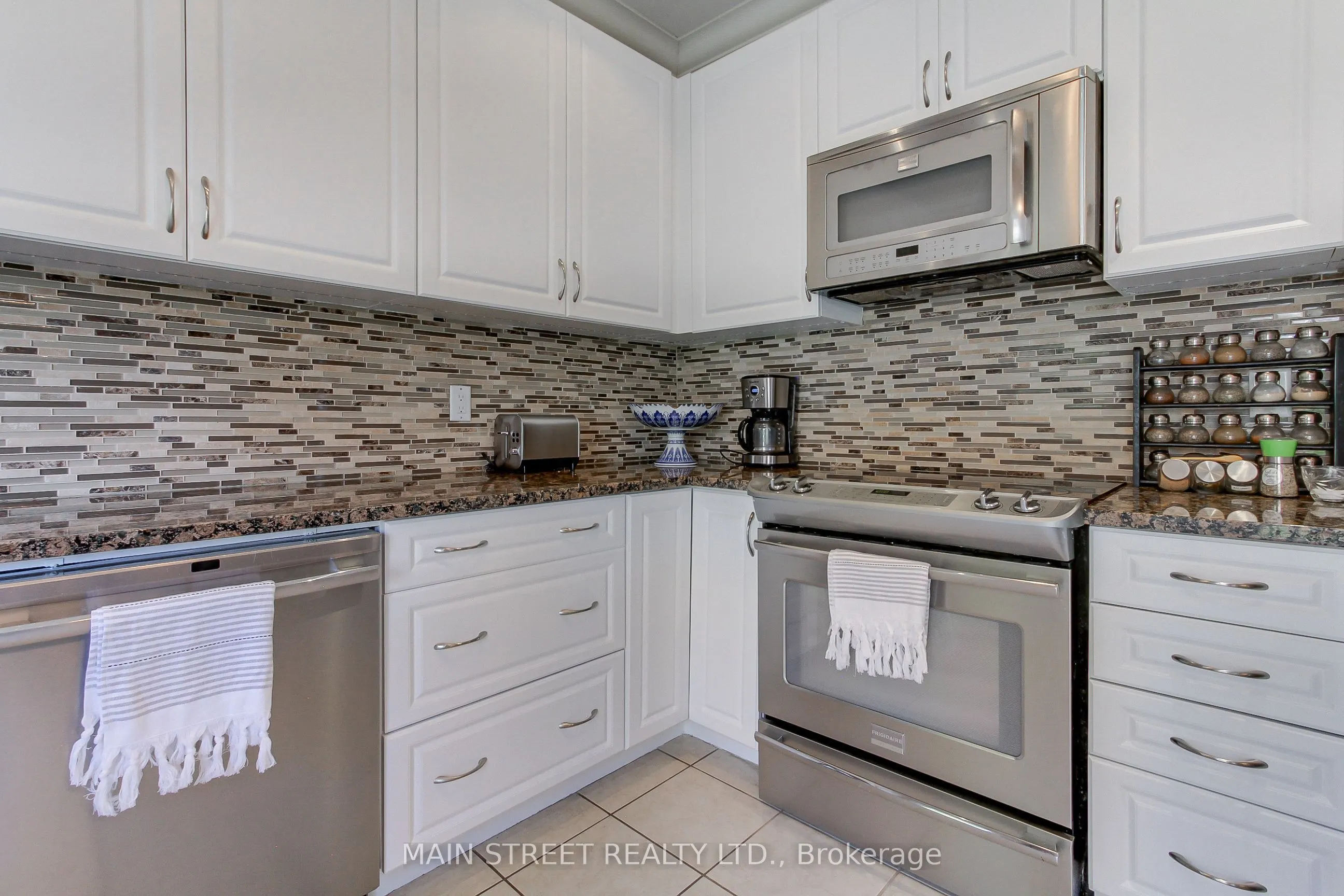 6 Amstel Avenue