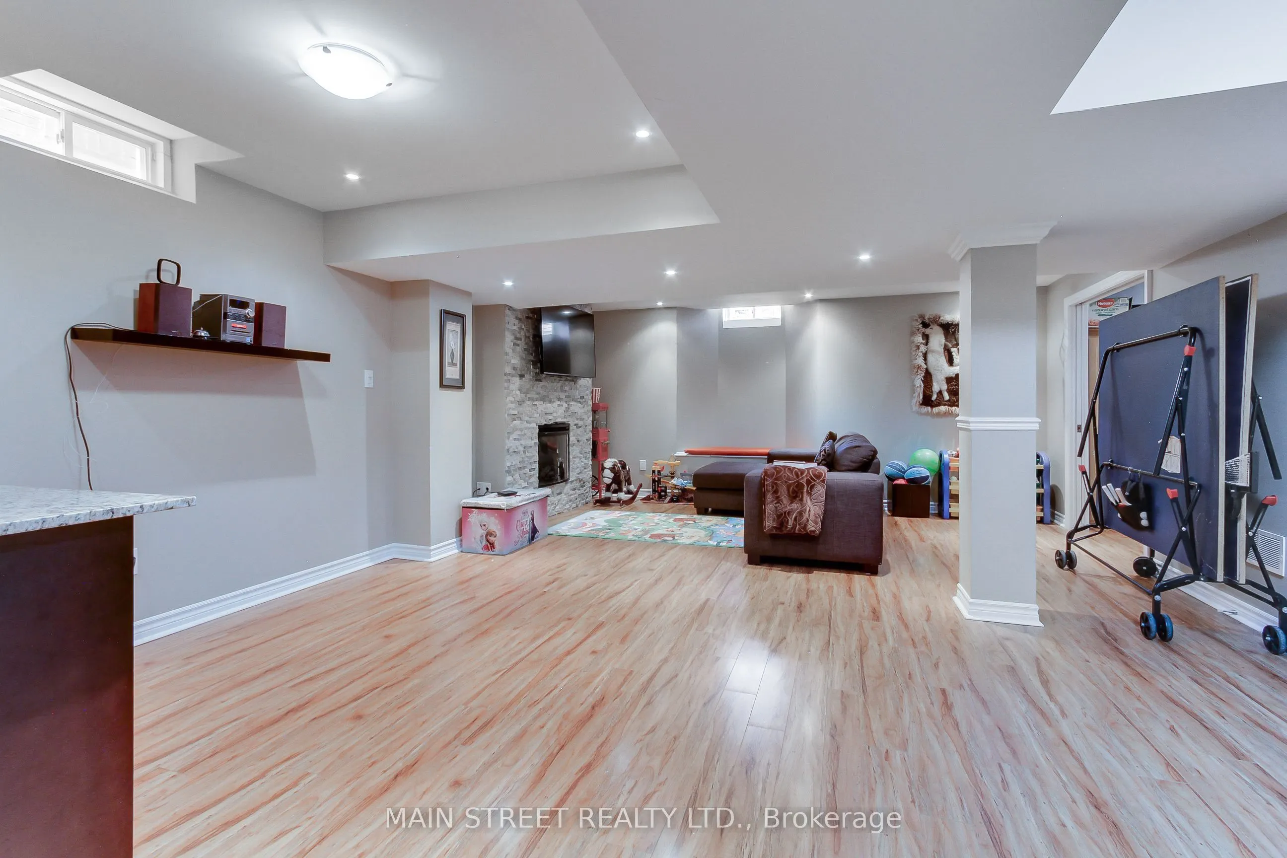 6 Amstel Avenue