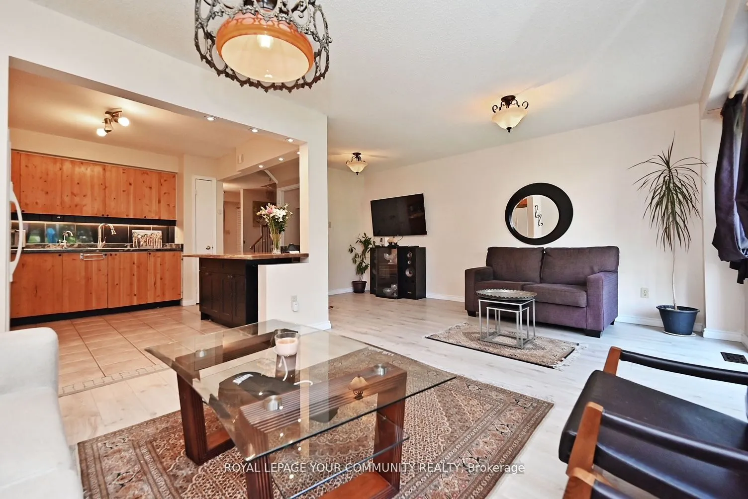 304 Maciver Boulevard, #11