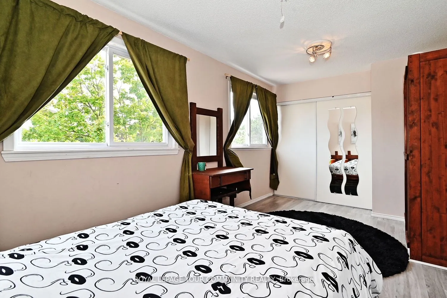 304 Maciver Boulevard, #11