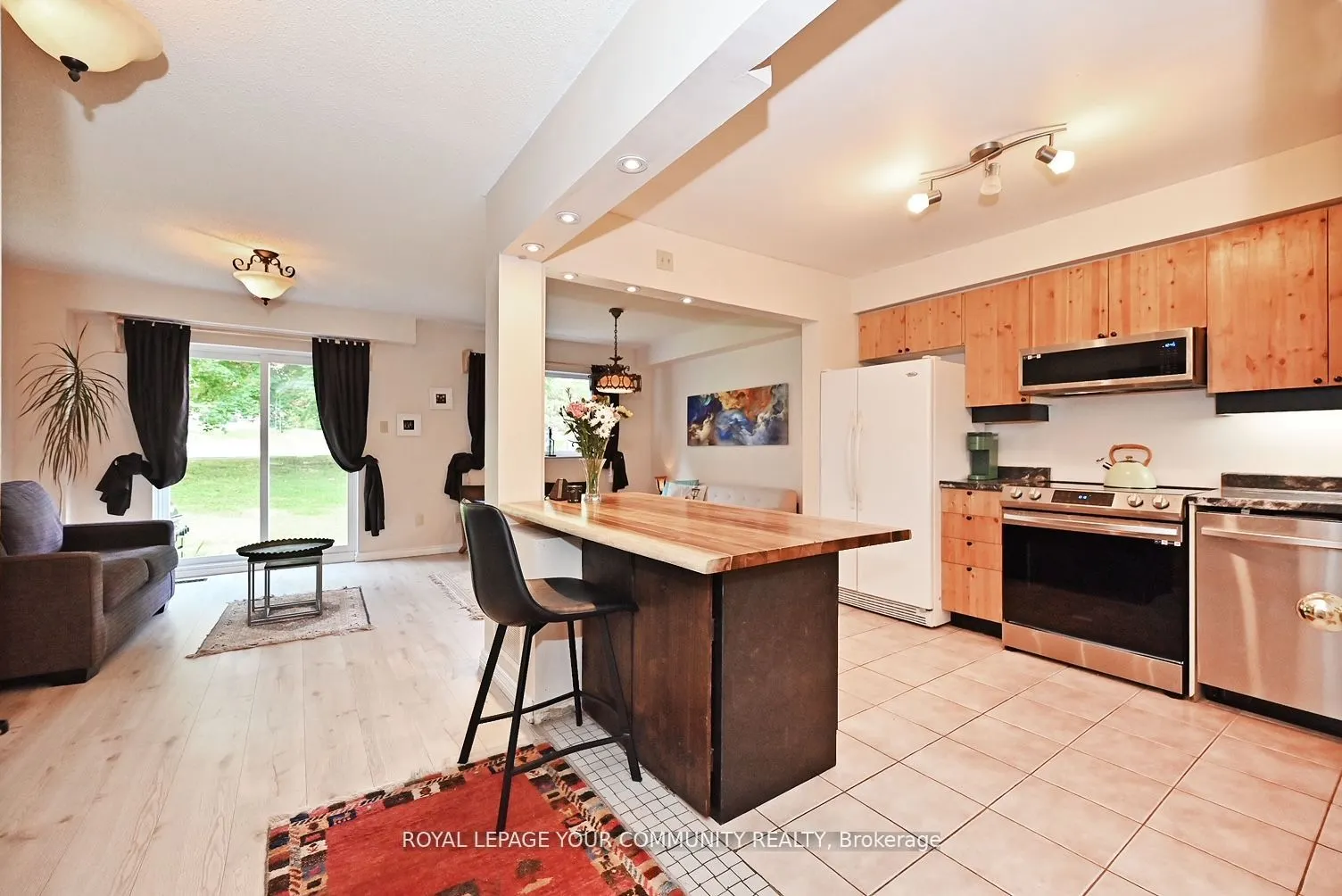 304 Maciver Boulevard, #11