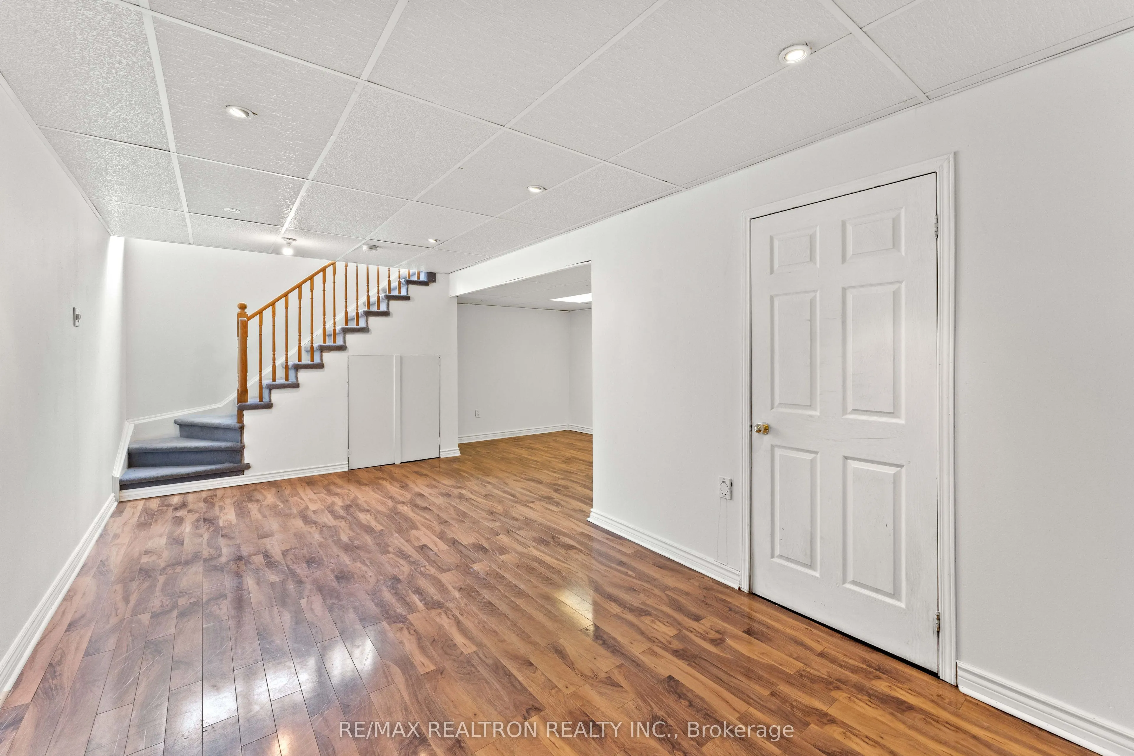 102 Lowther Avenue