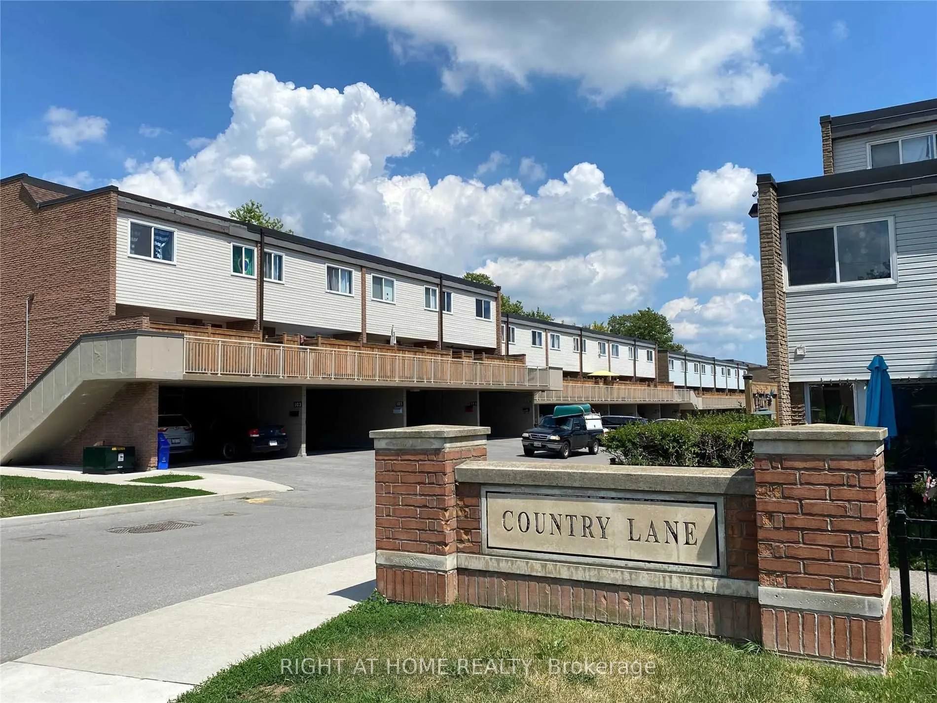 129 Milestone Crescent, #16