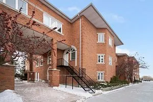335 Renfrew Drive, #201