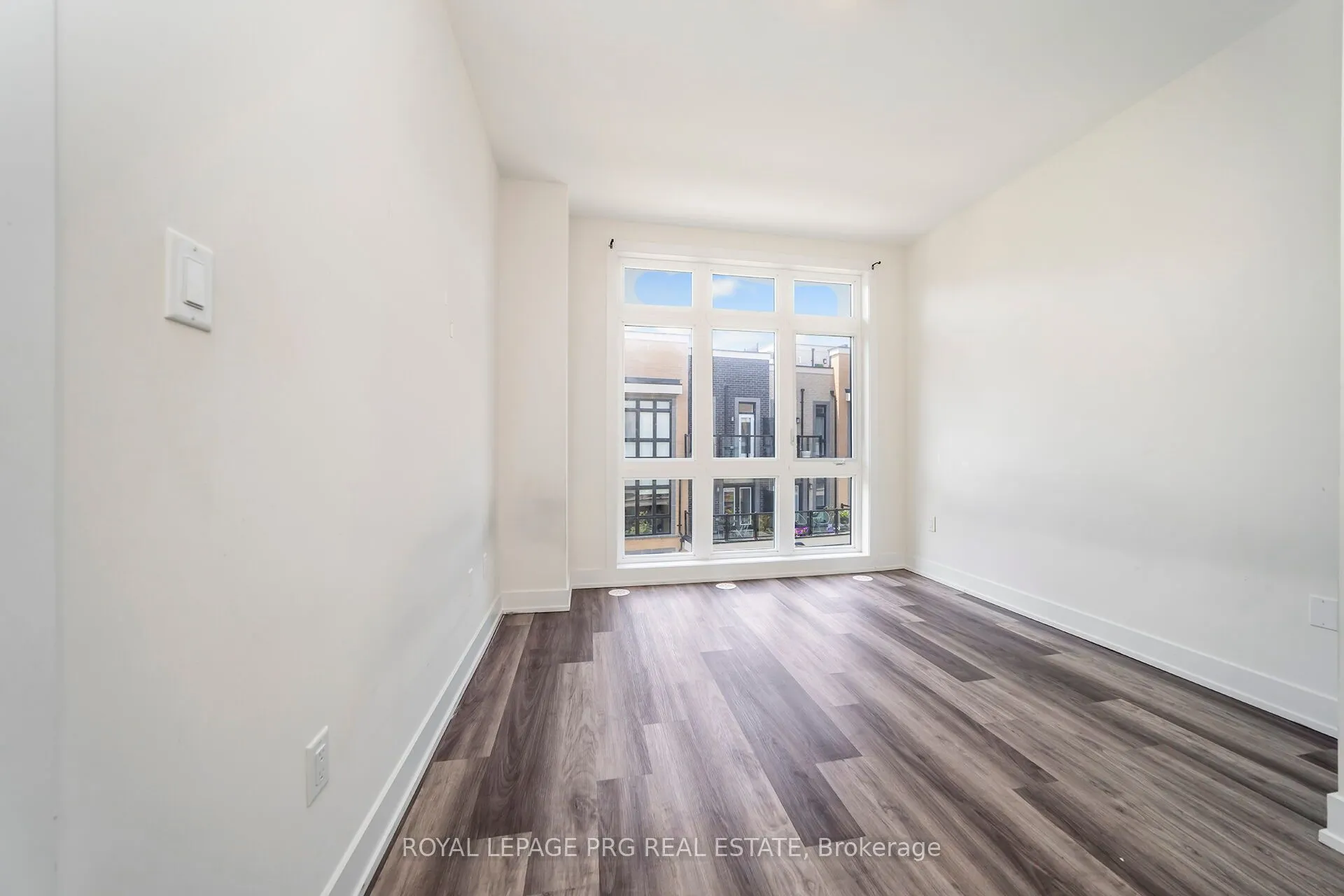 8 Sayers Lane, #17