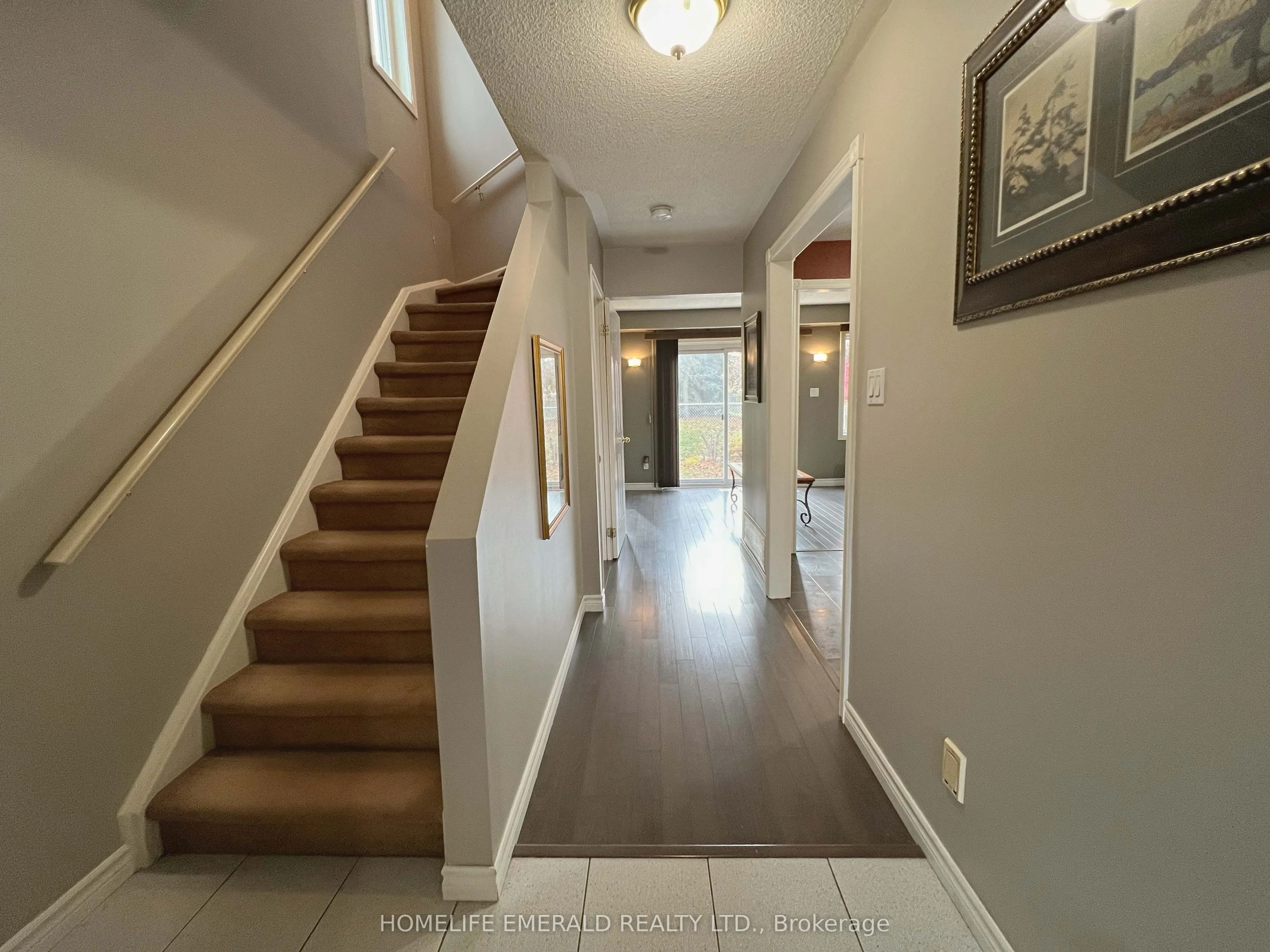 1 Potter Crescent