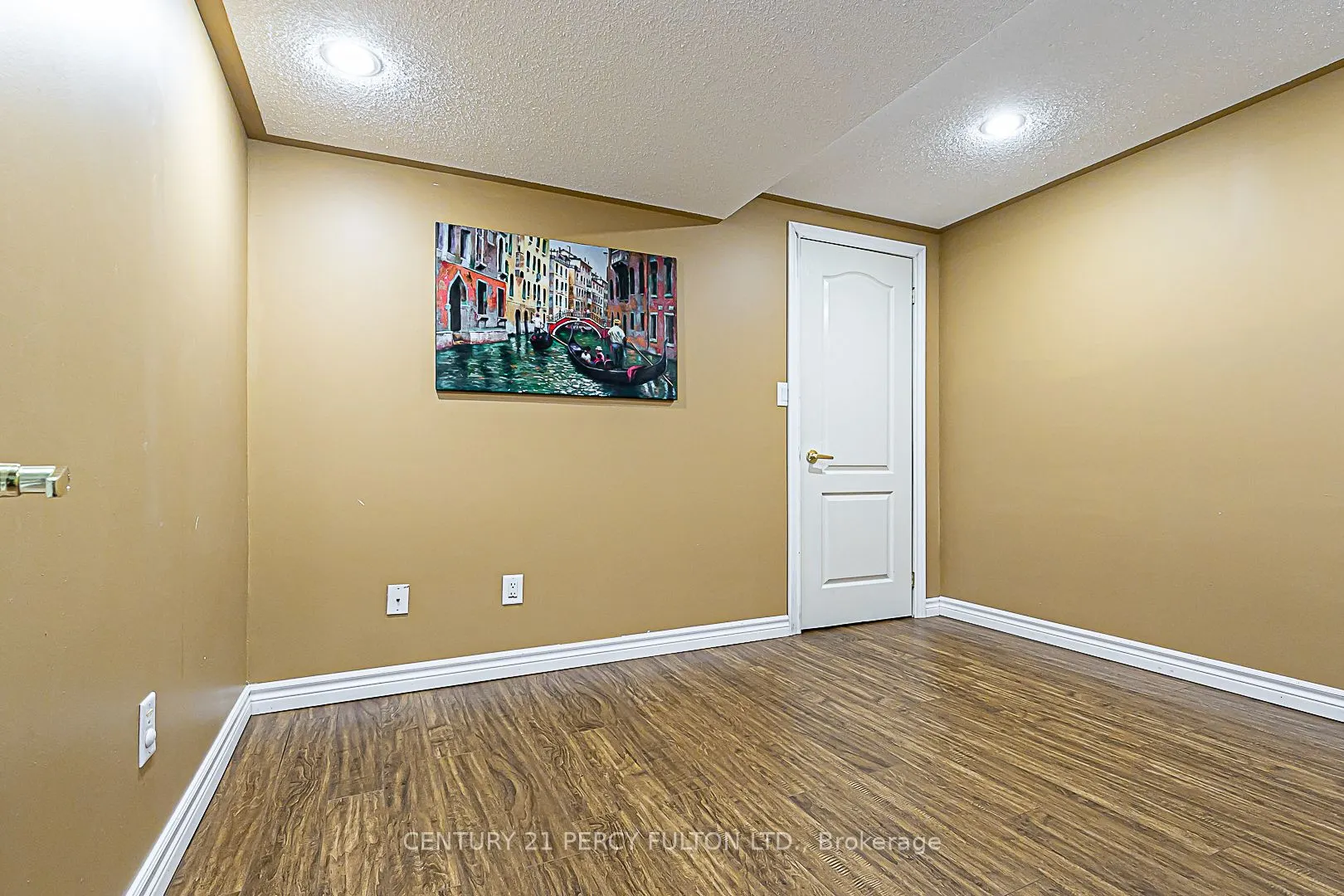 151 Rosanna Crescent