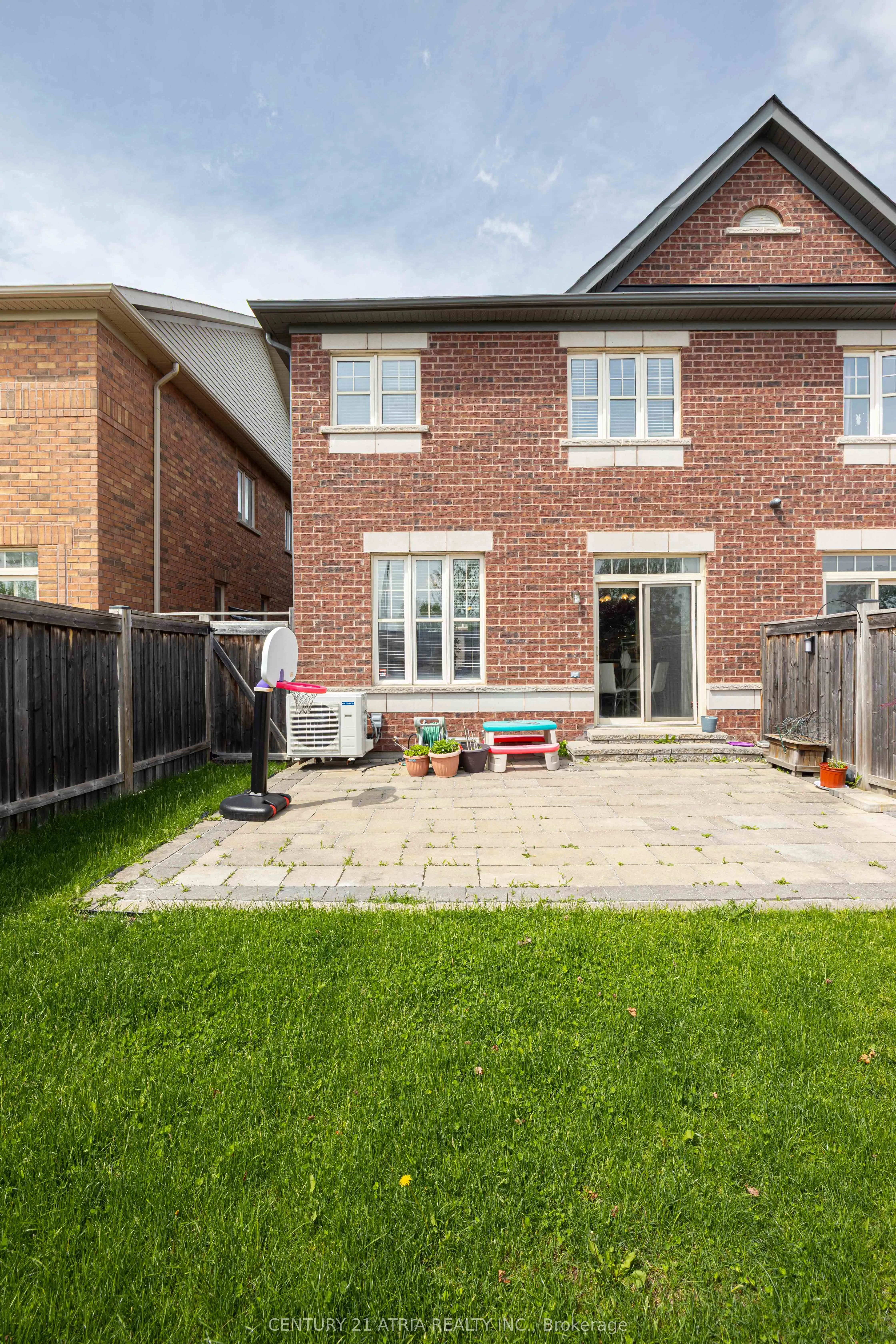 23 Staglin Court