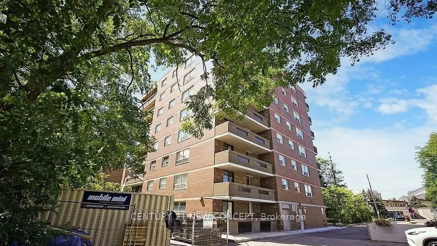 7451 Yonge Street, #101