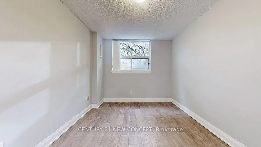 7451 Yonge Street, #101