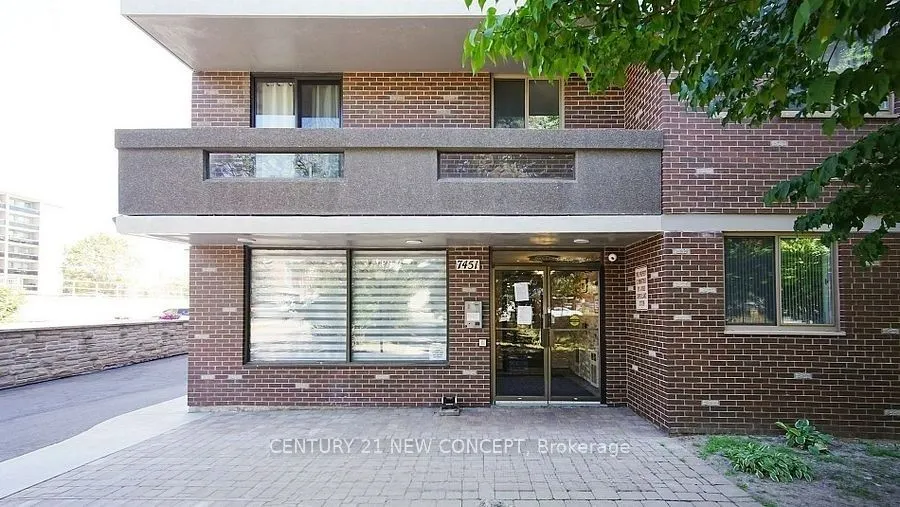 7451 Yonge Street, #101