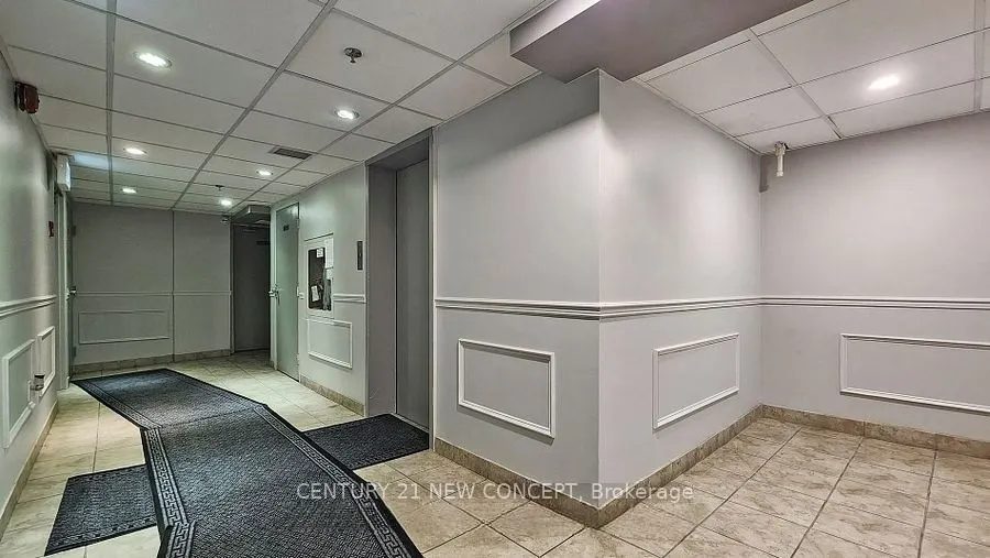 7451 Yonge Street, #101