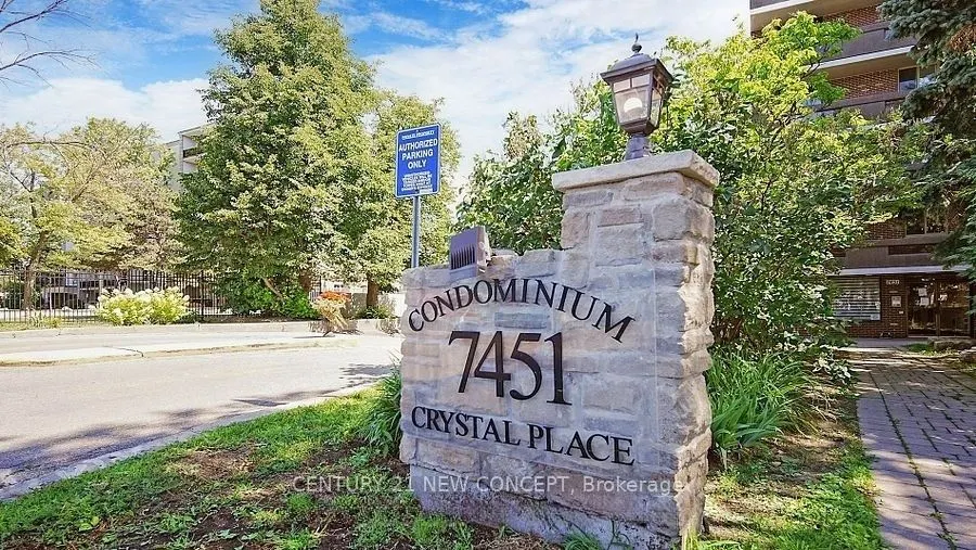 7451 Yonge Street, #101