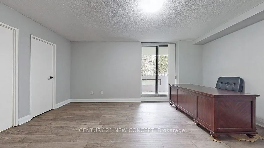 7451 Yonge Street, #101