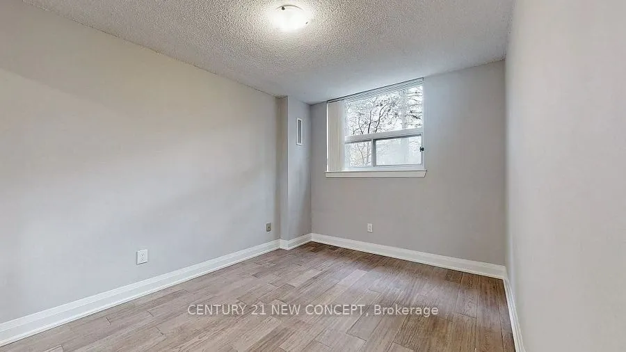 7451 Yonge Street, #101