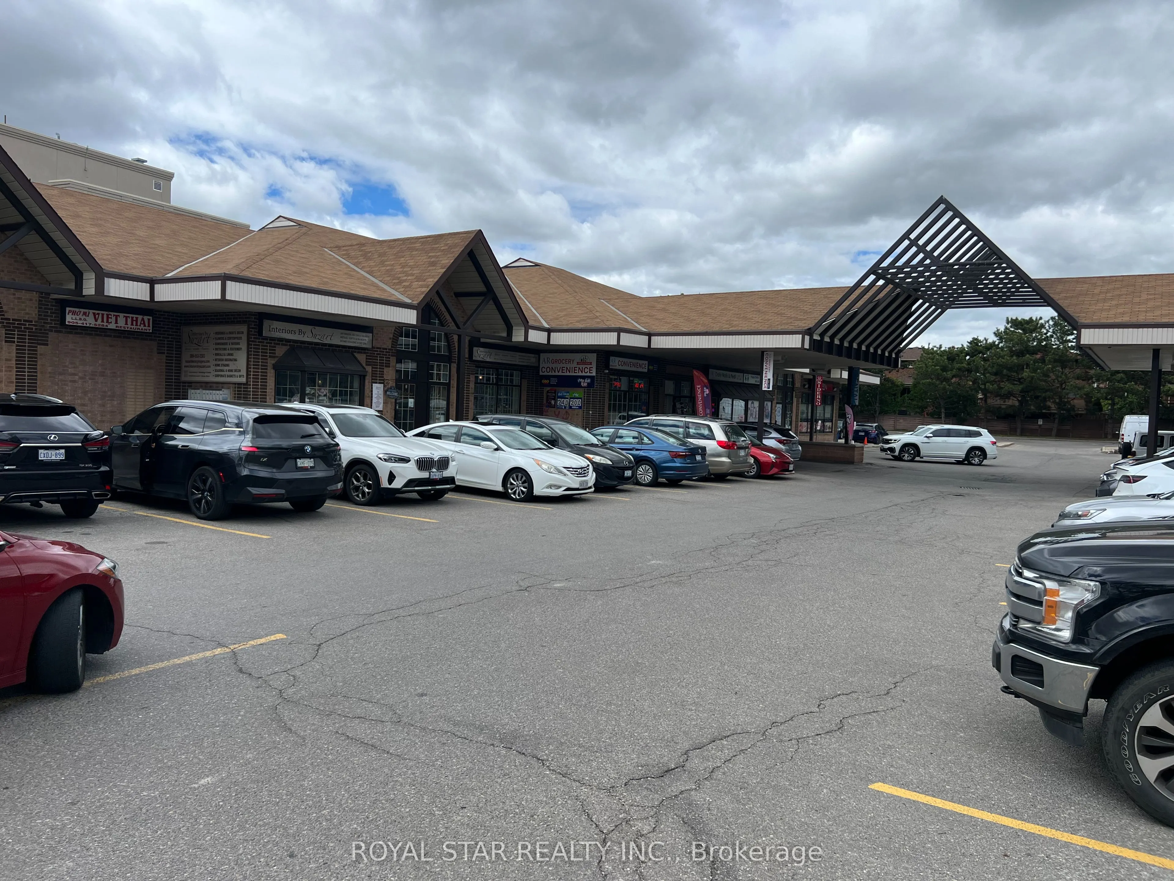 2354 Major Mackenzie Drive, #5