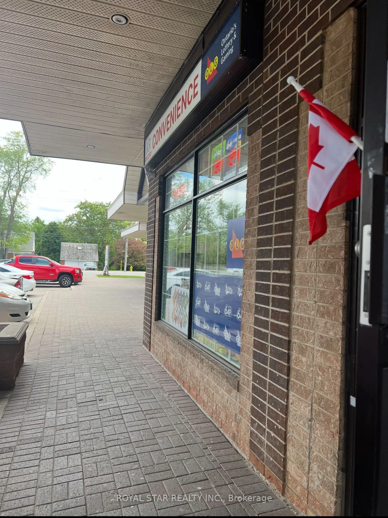 2354 Major Mackenzie Drive, #5
