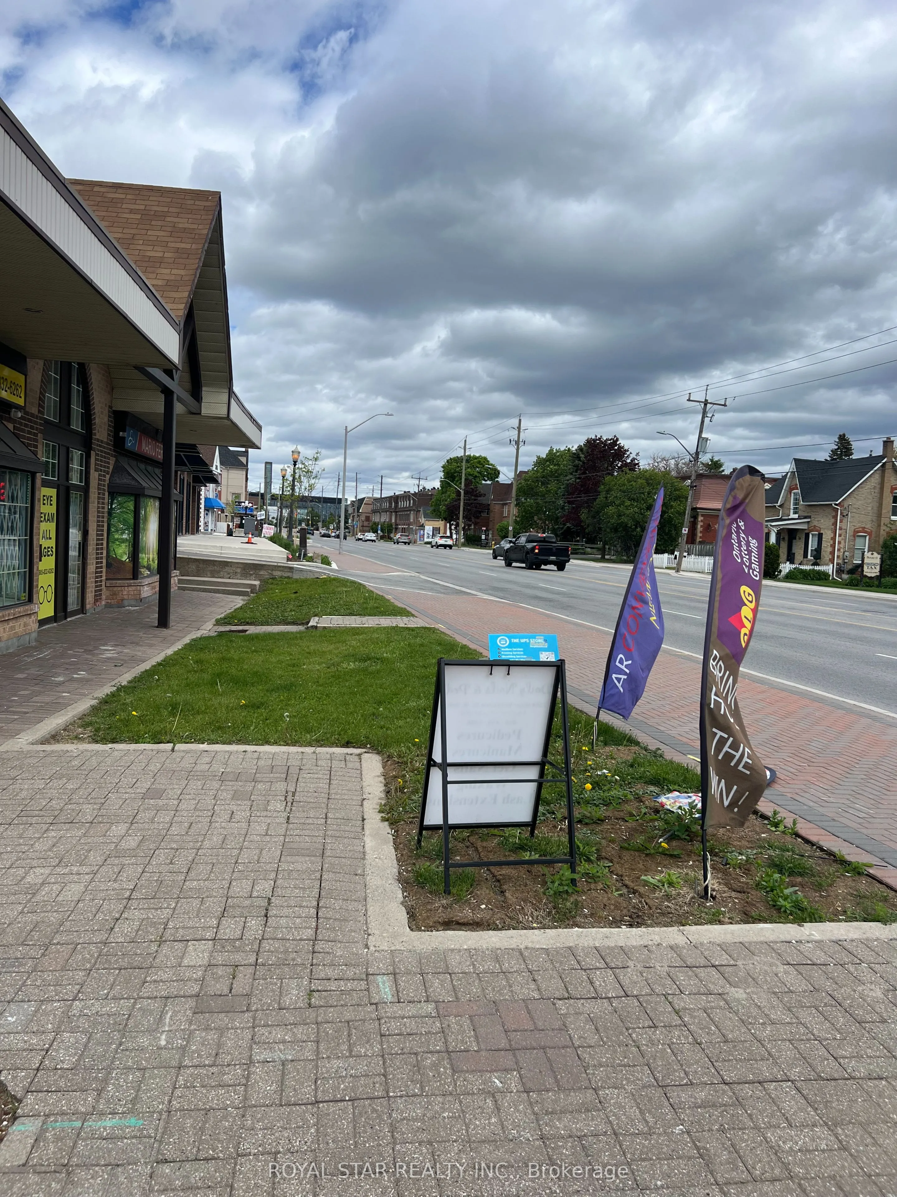 2354 Major Mackenzie Drive, #5
