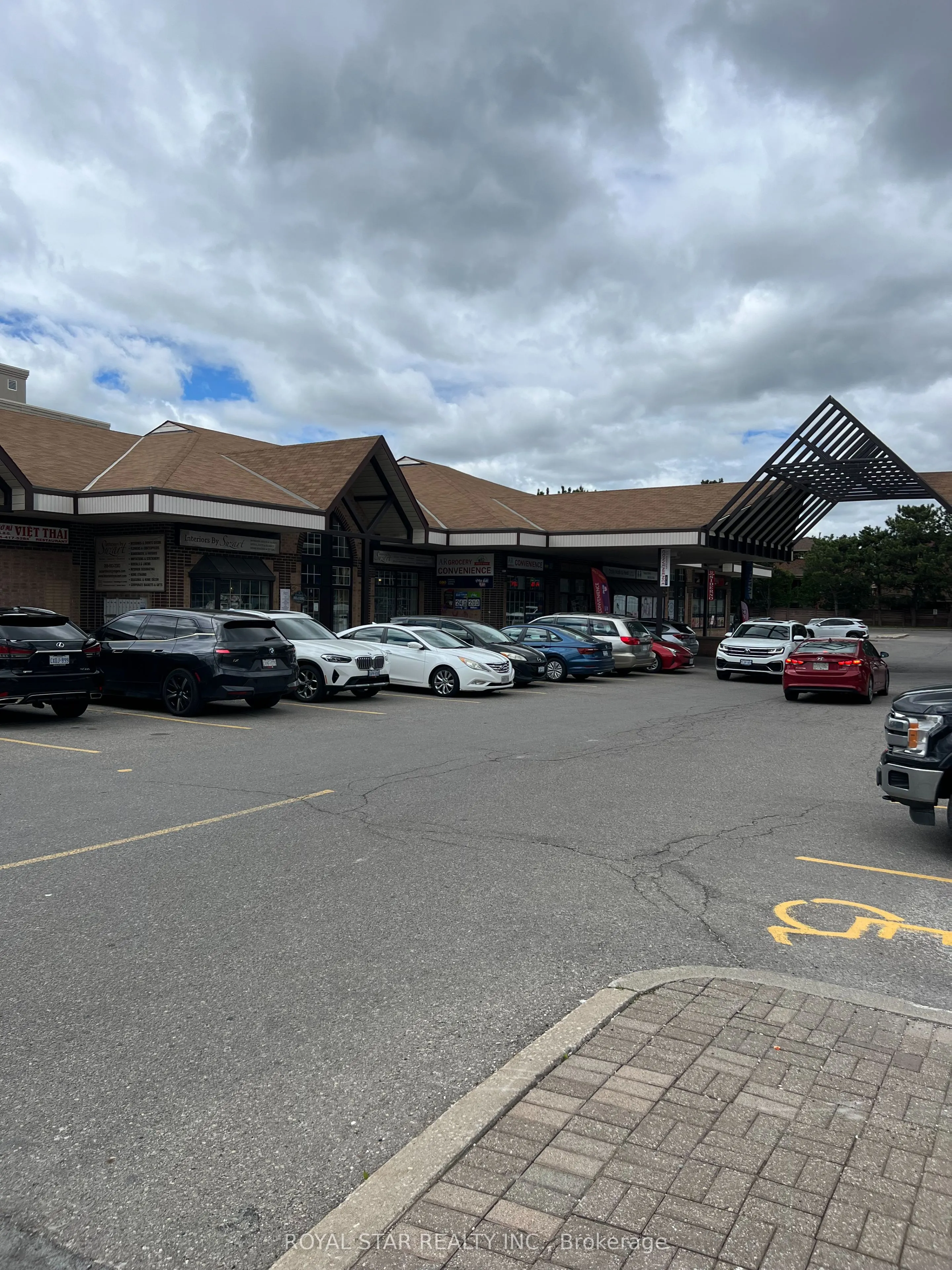 2354 Major Mackenzie Drive, #5