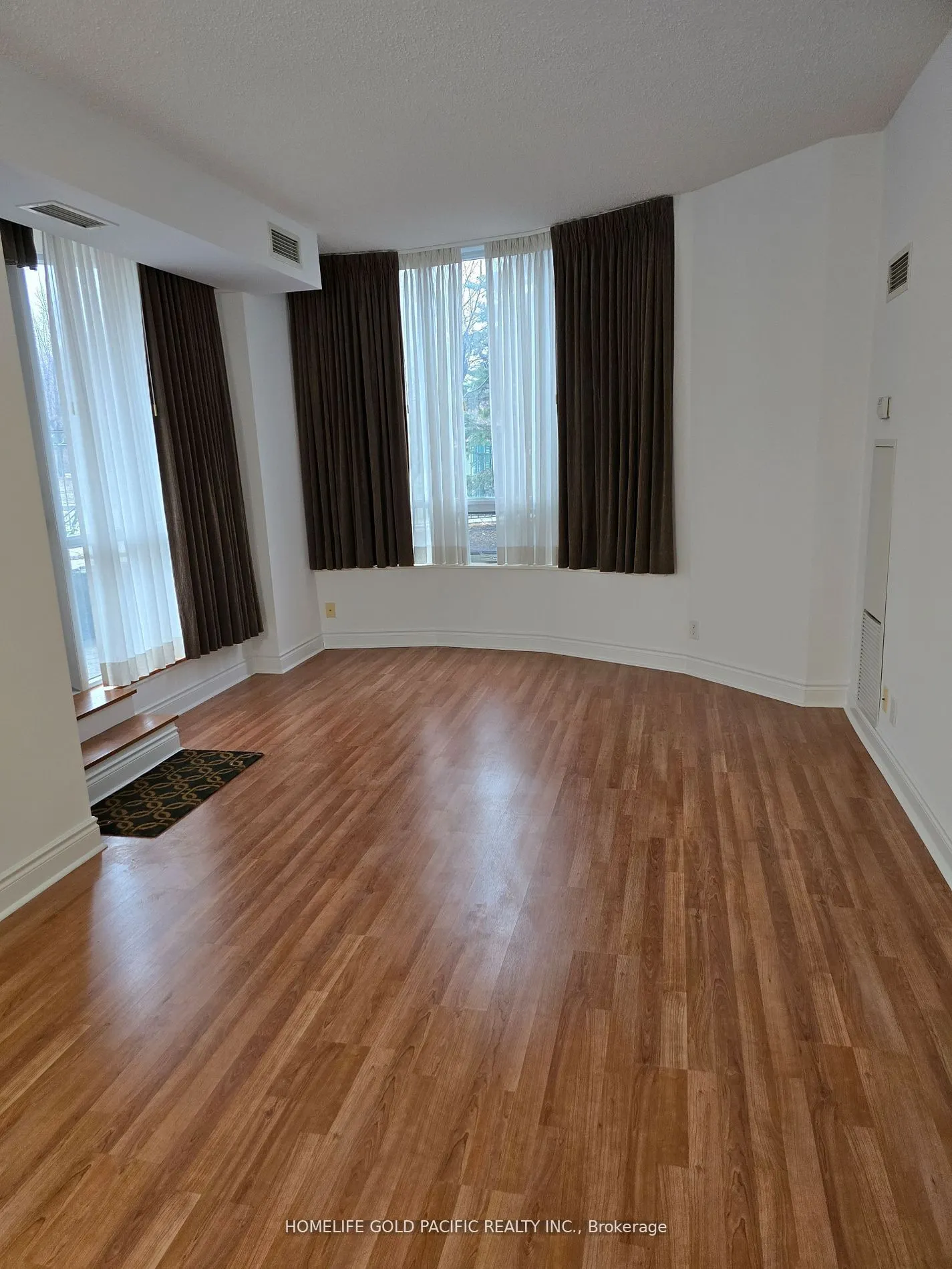 33 Cox Boulevard, #117