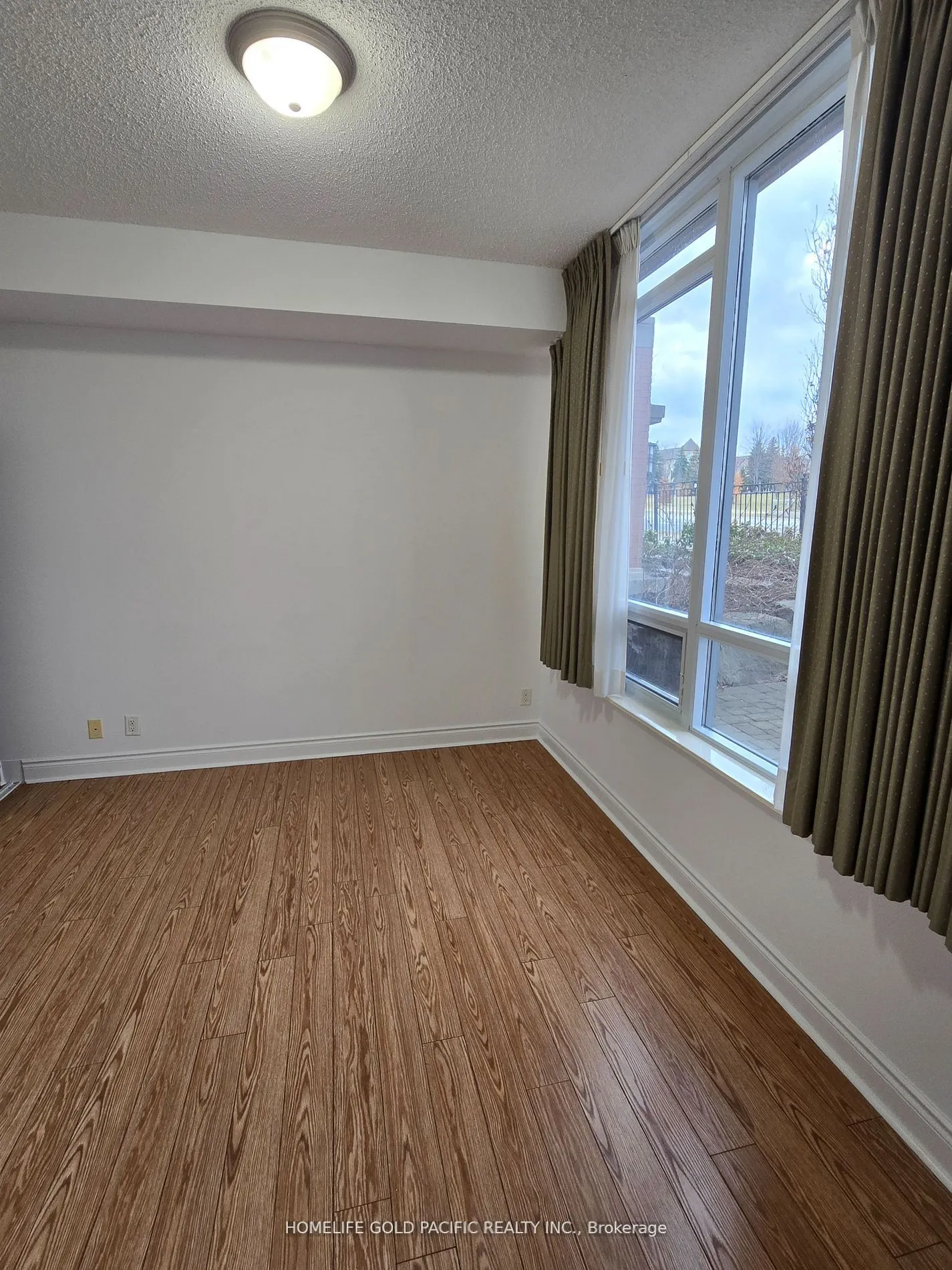 33 Cox Boulevard, #117