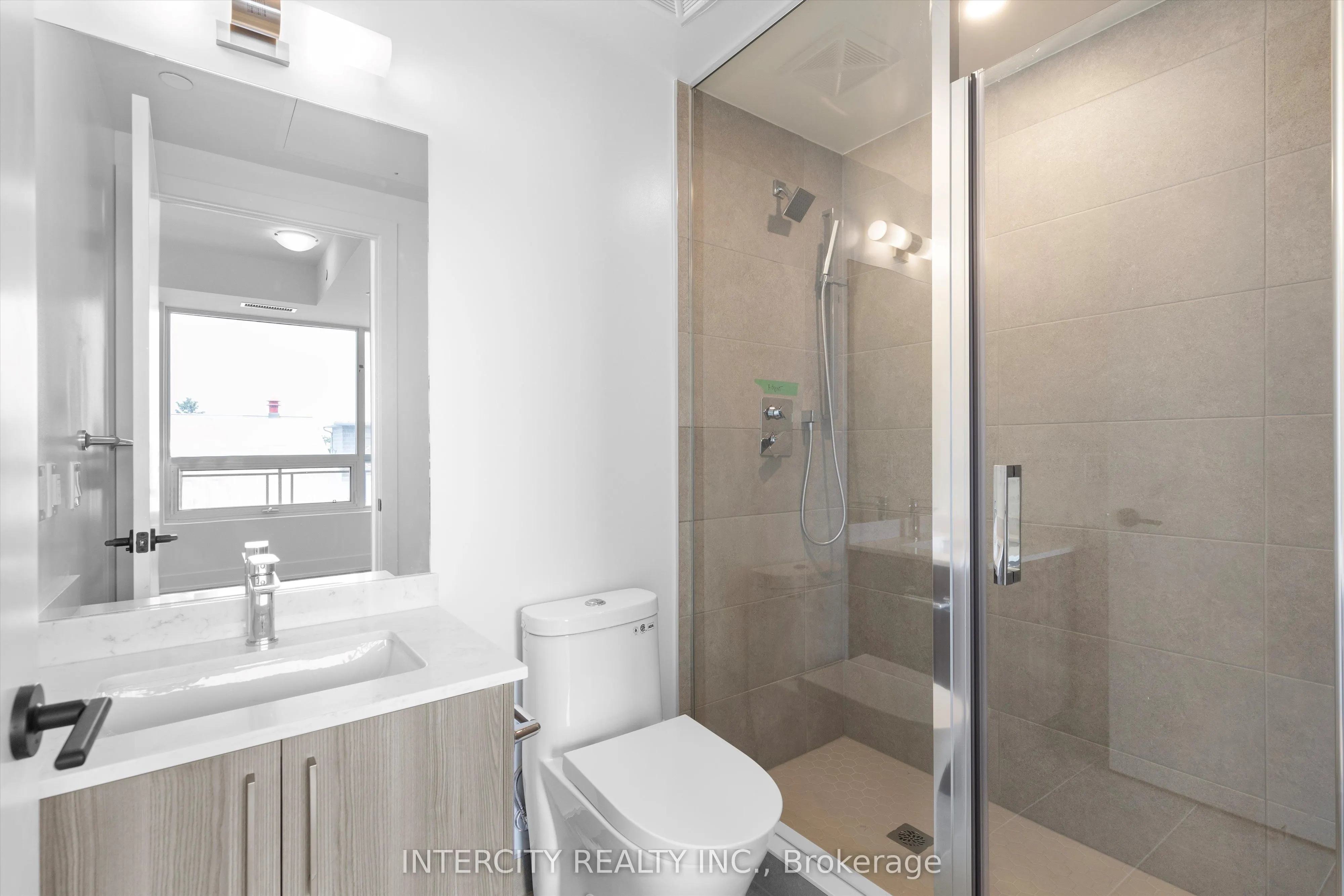 2075 King Road, #243