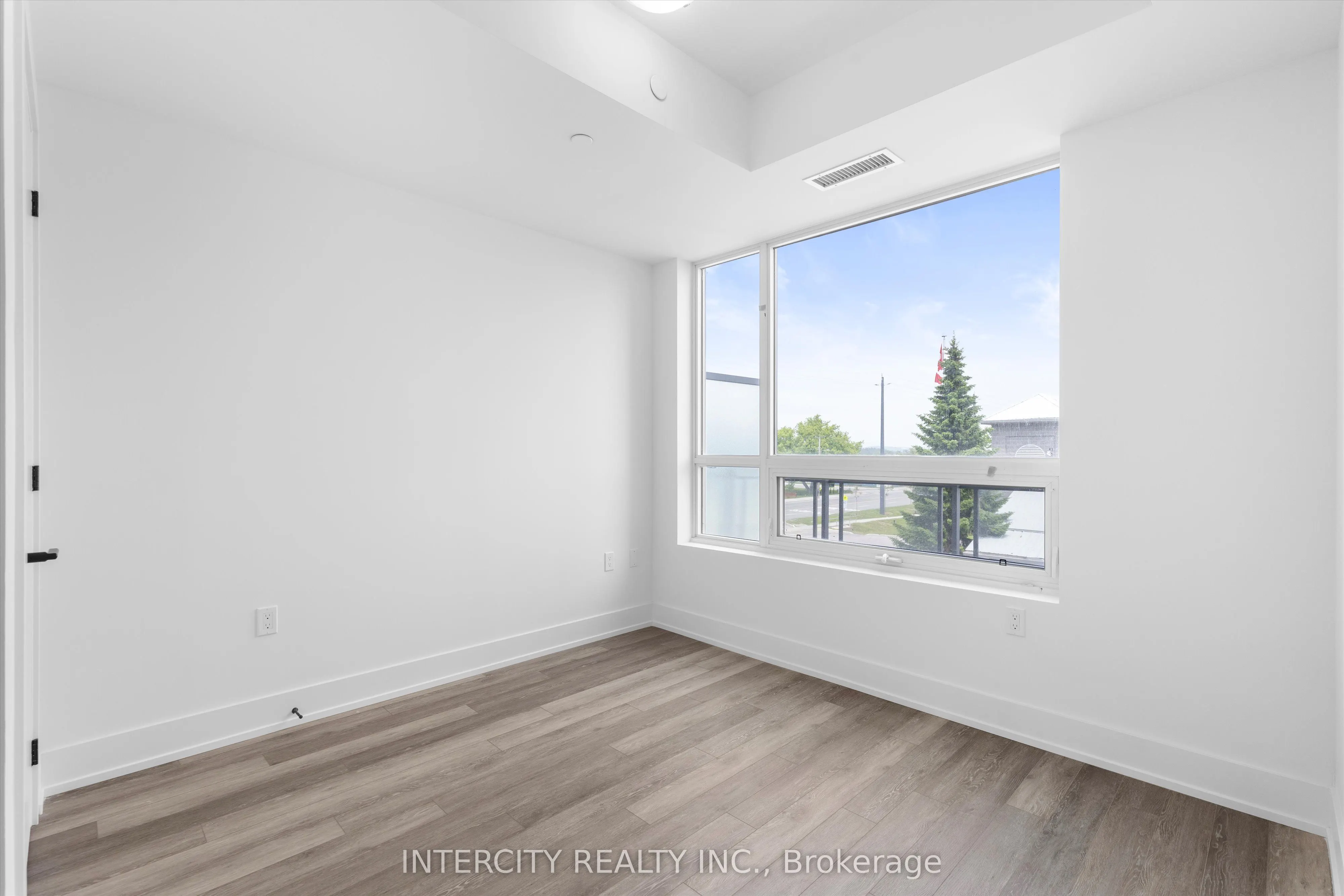 2075 King Road, #243