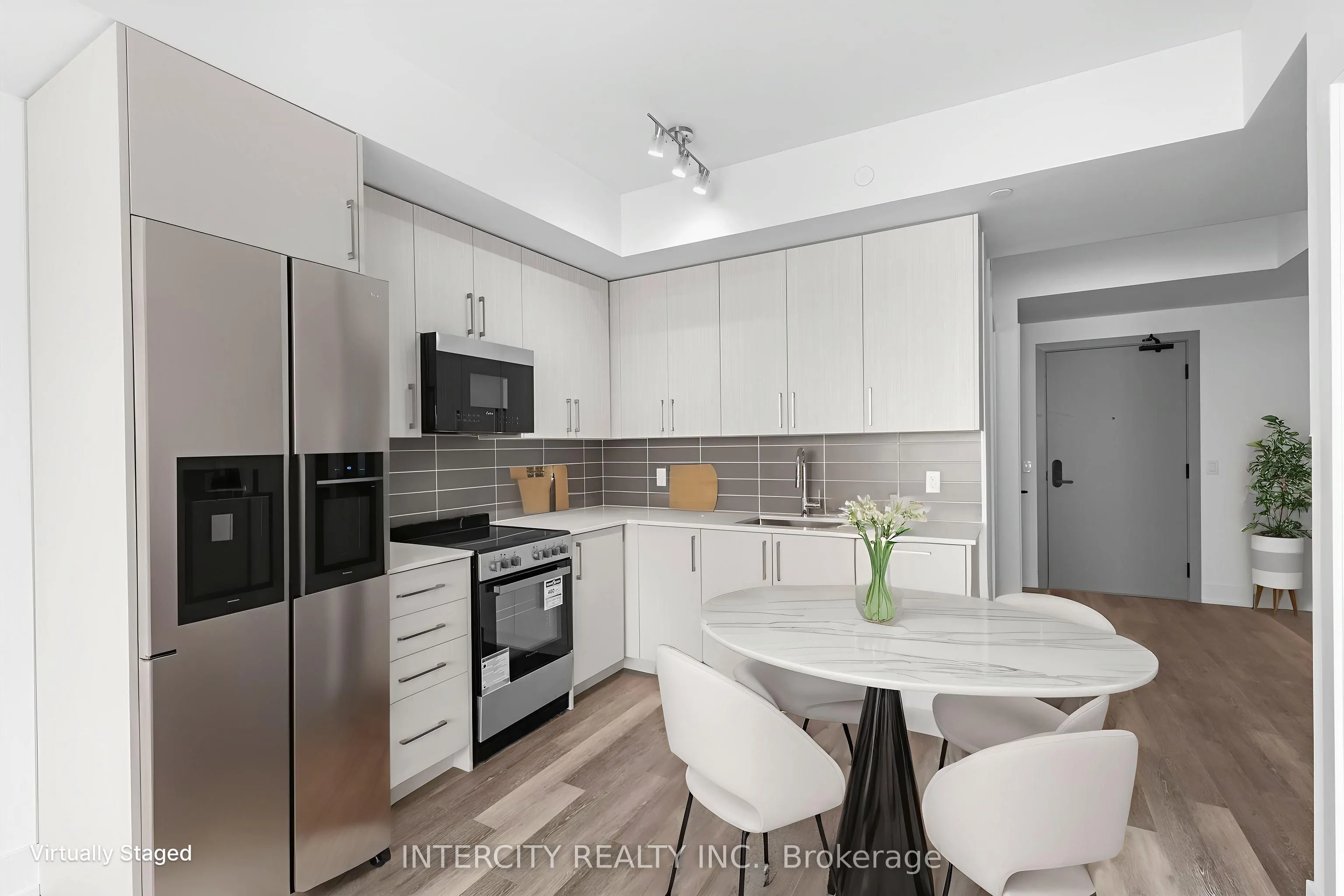 2075 King Road, #243