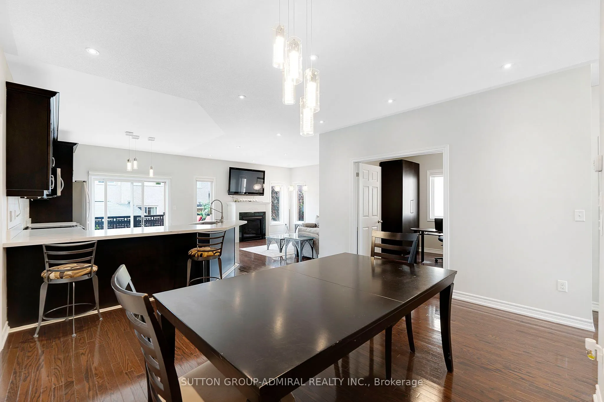26 Summit Ridge Drive
