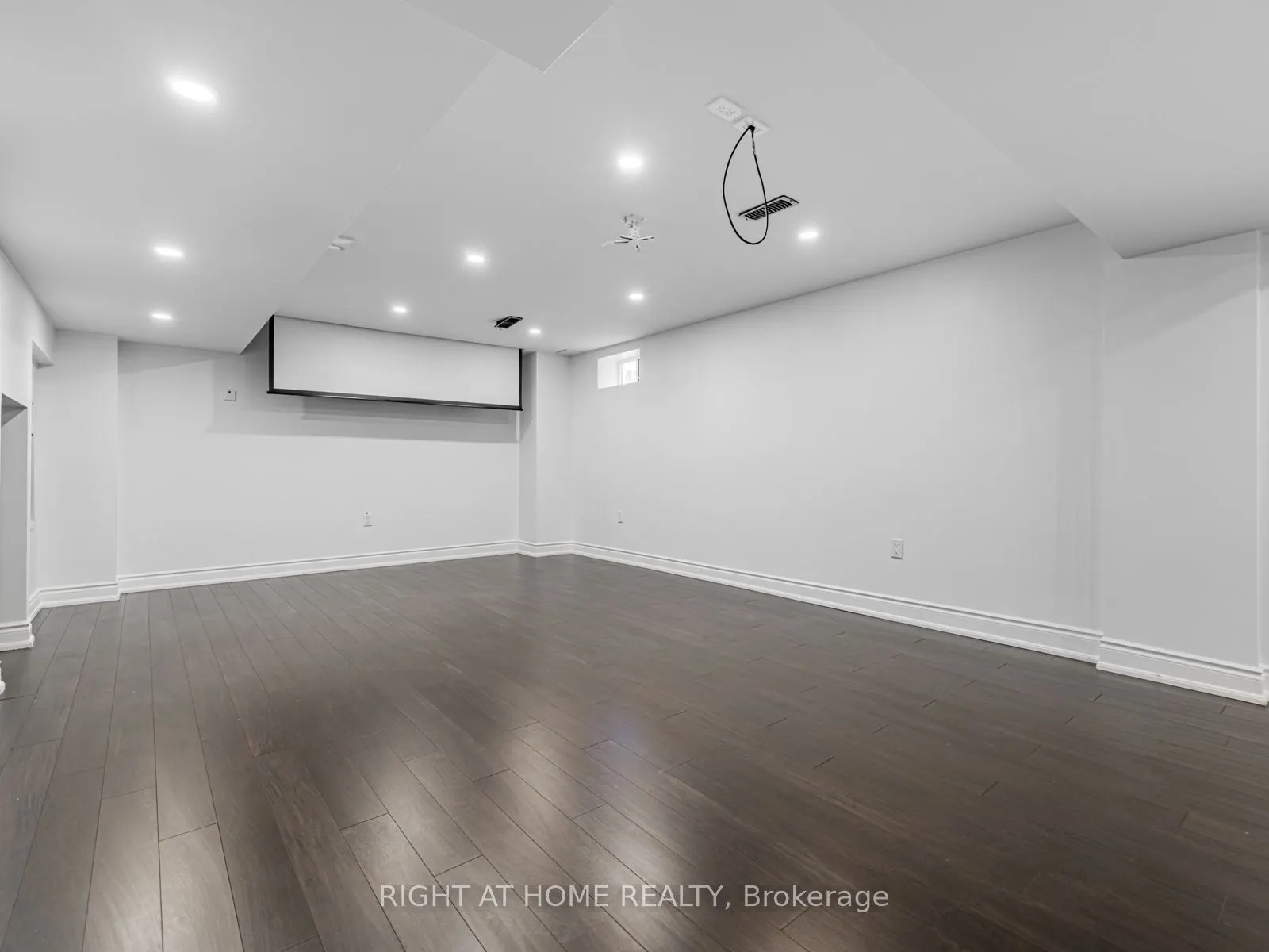 214 Stevenson Crescent