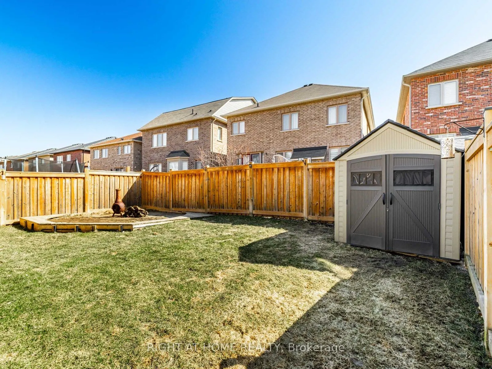 214 Stevenson Crescent