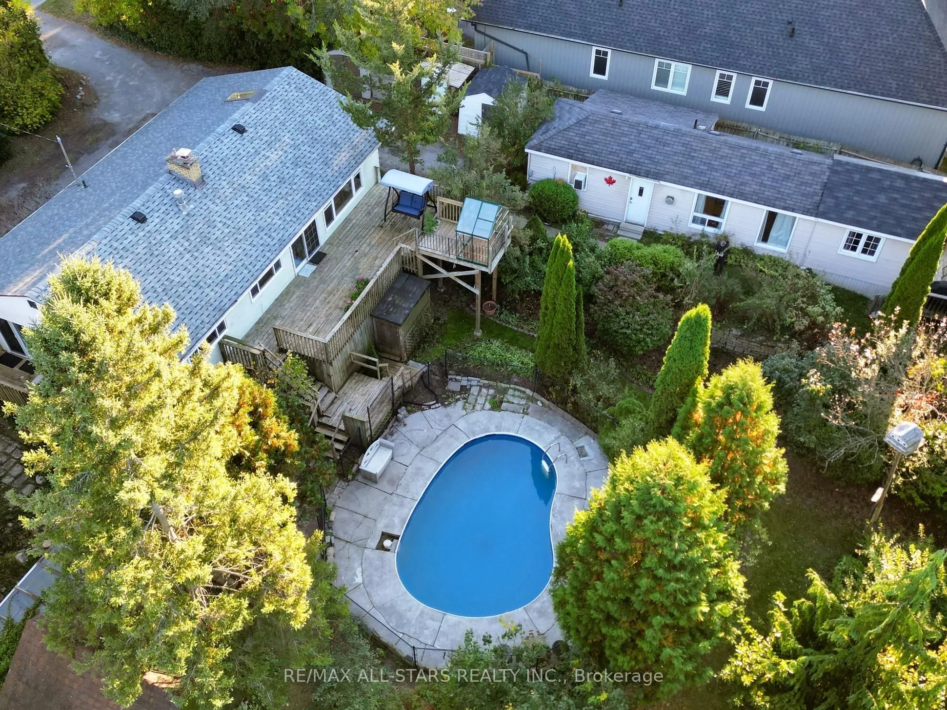 40 Riverglen Drive
