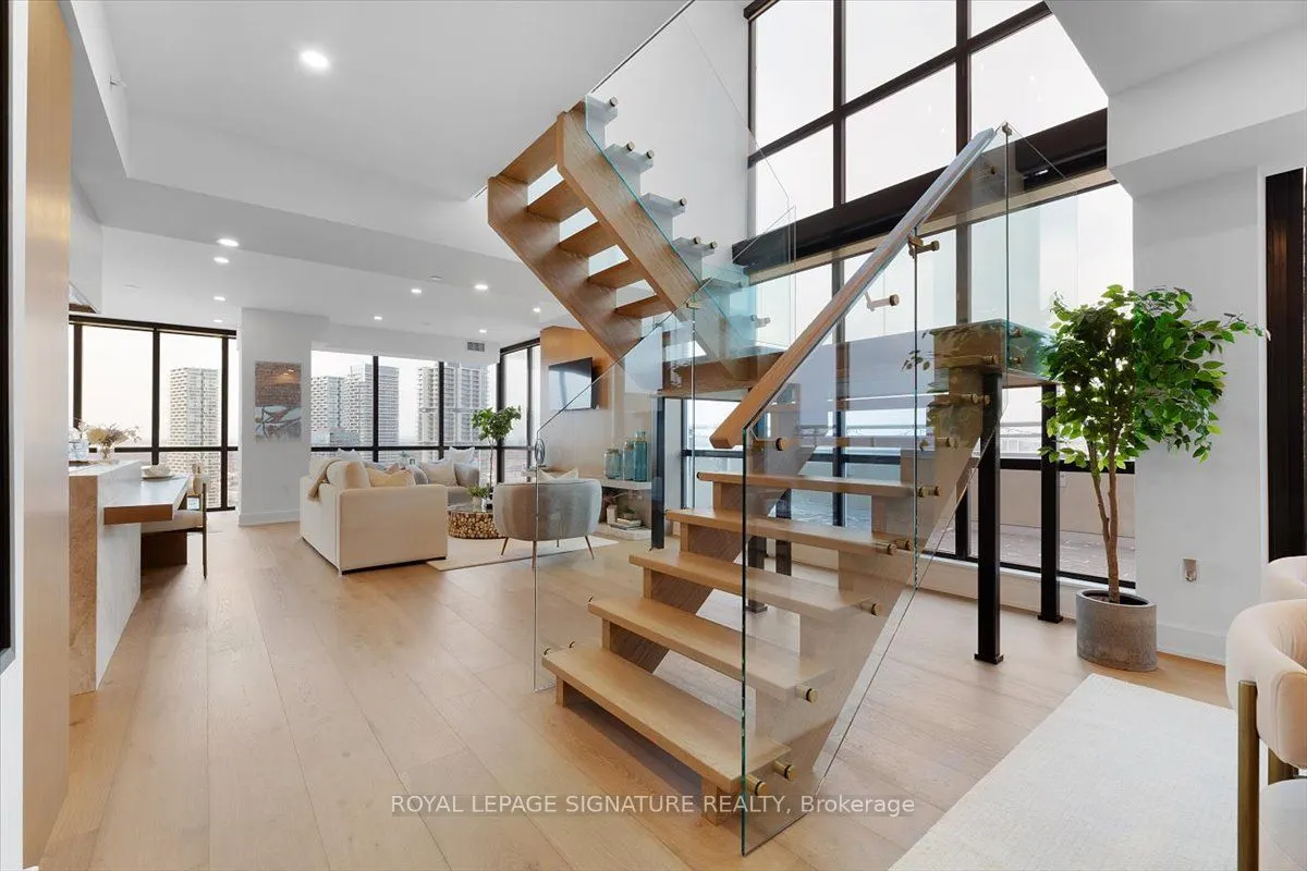 2916 Highway 7 Road, #3805
