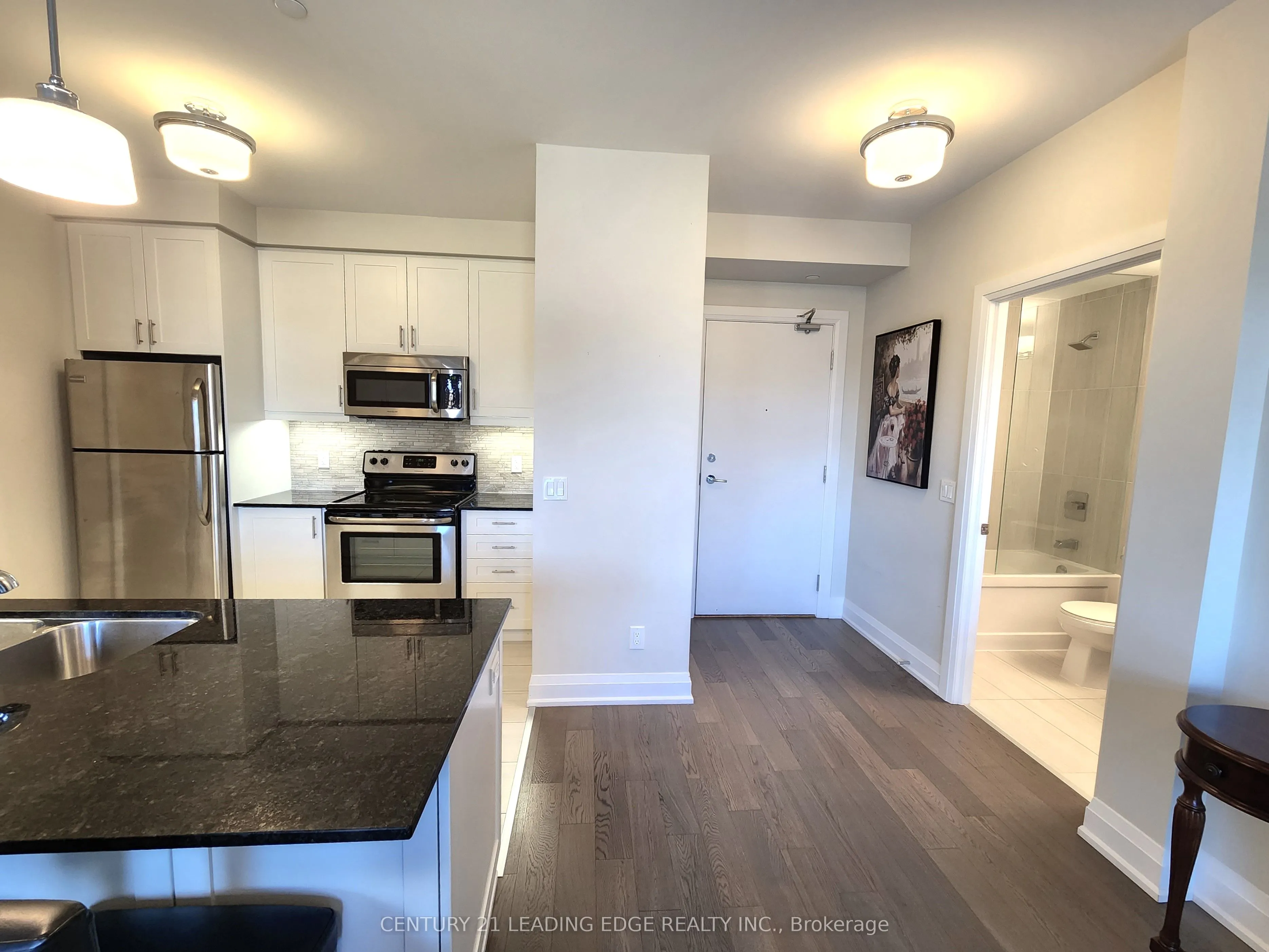 7 BOND Crescent, #325